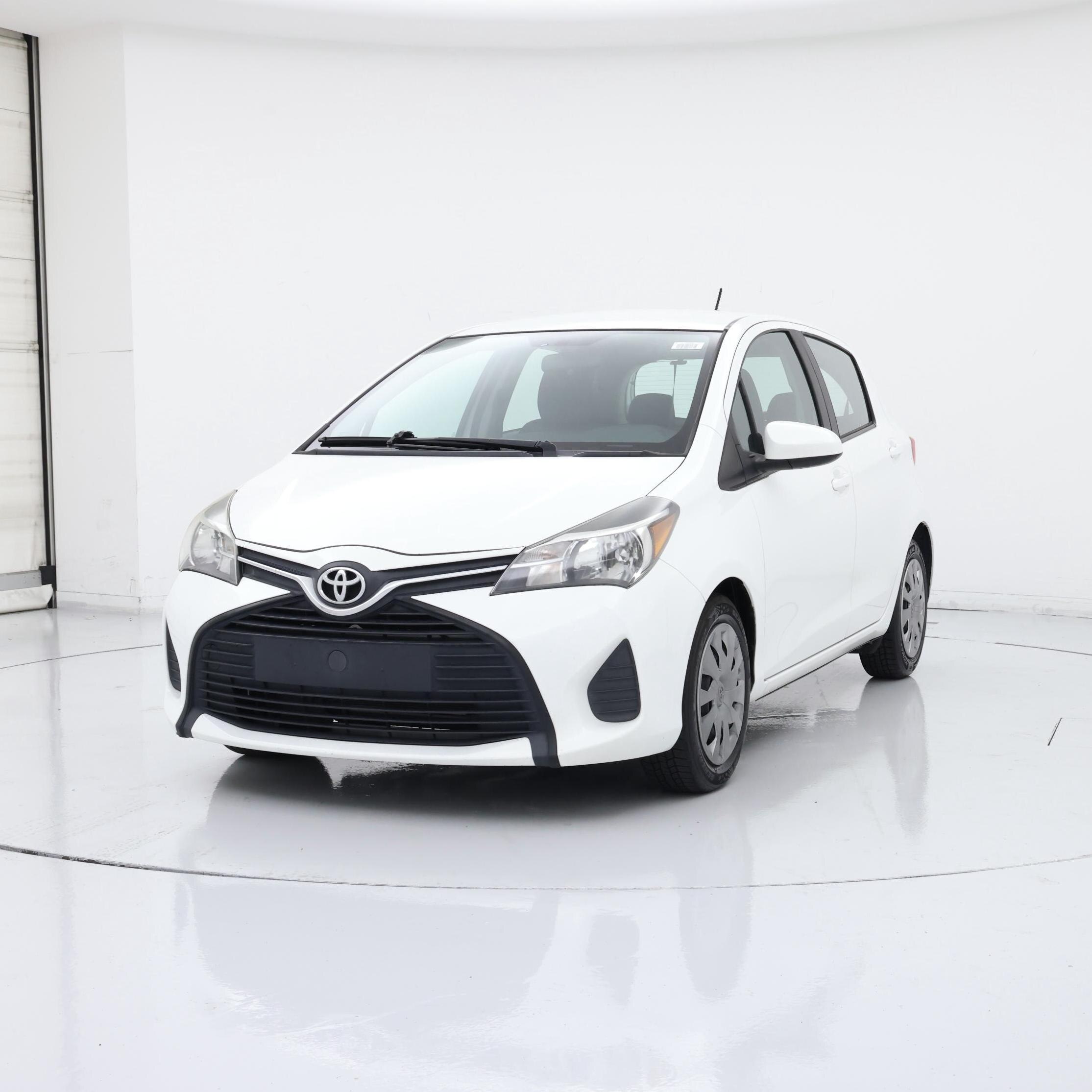 Thumbnail: 2015 Toyota Yaris - 4