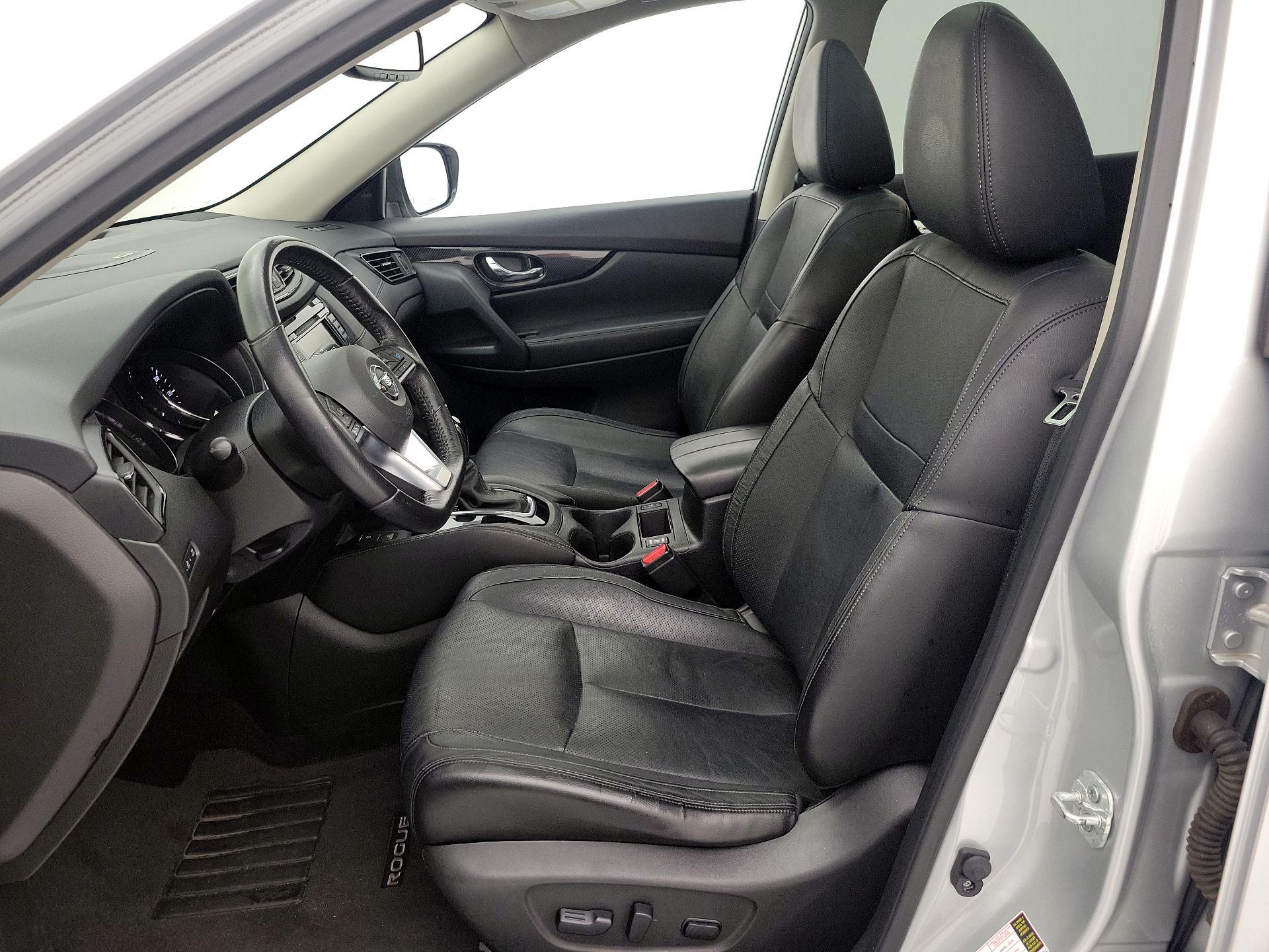 Thumbnail: 2018 Nissan Rogue - 11