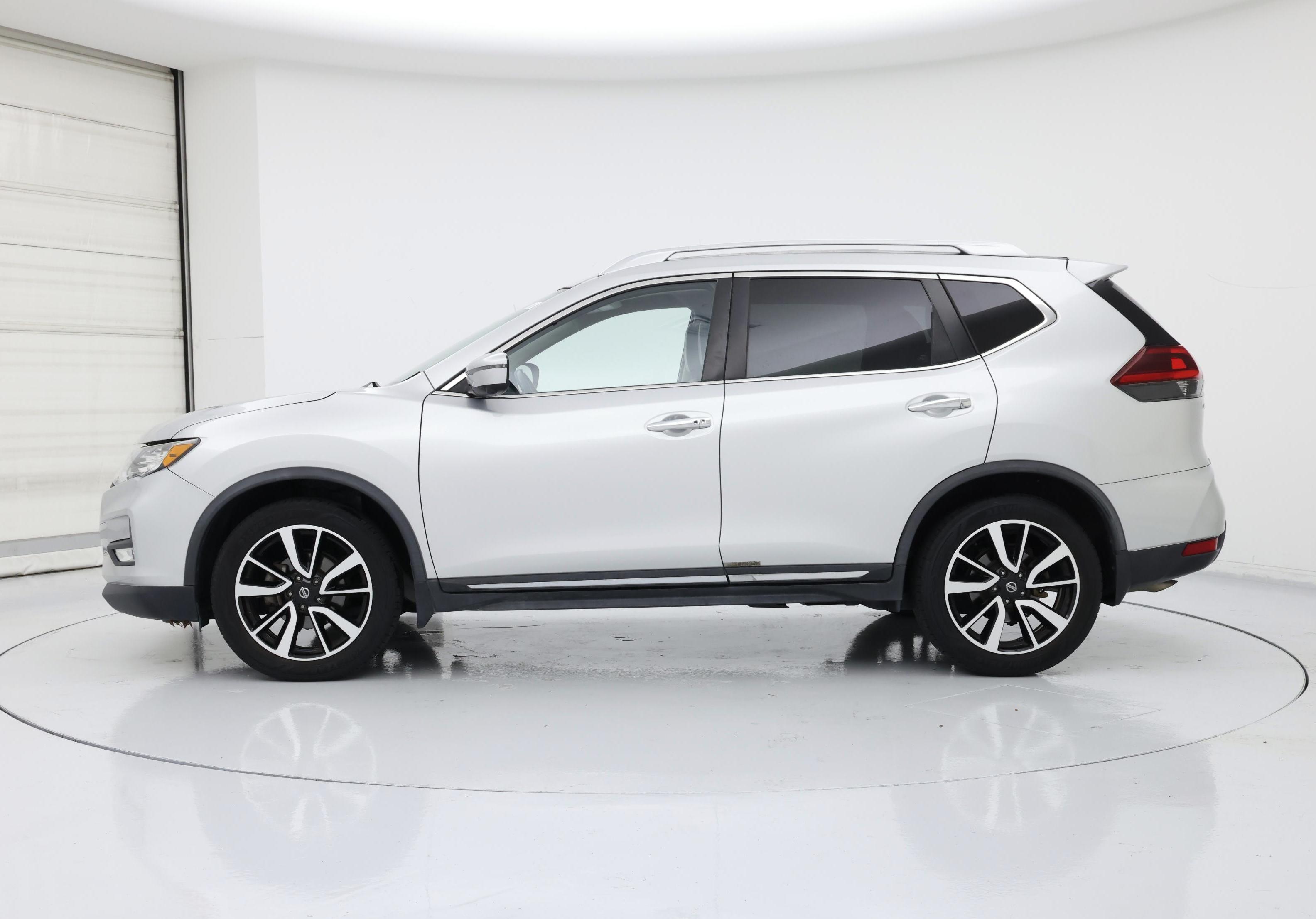 Thumbnail: 2018 Nissan Rogue - 3