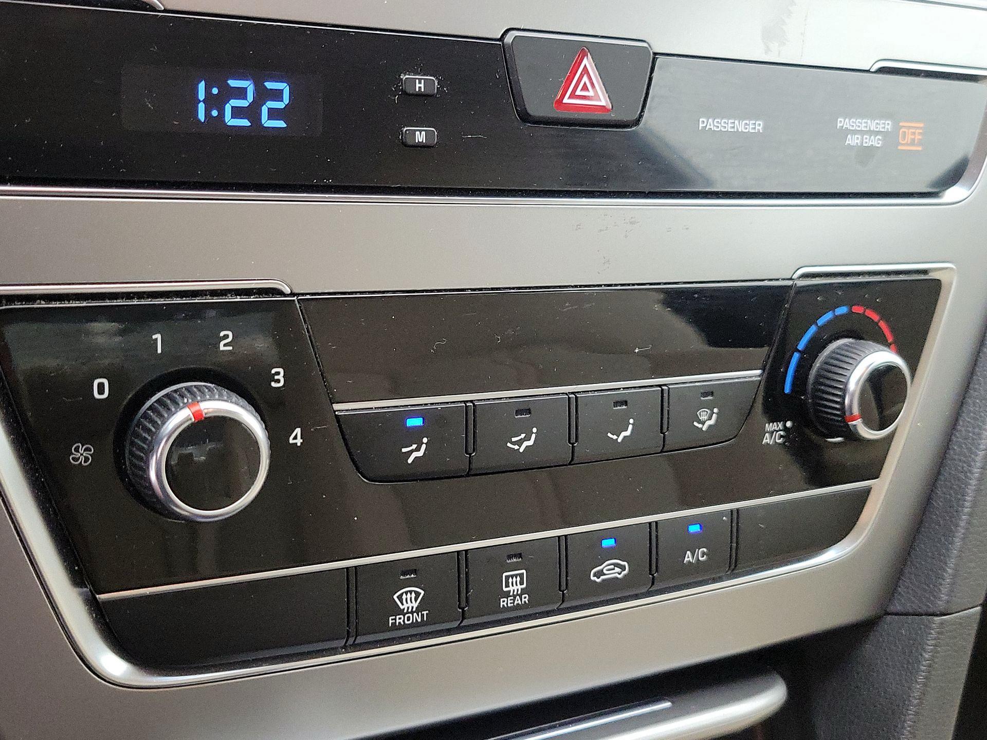 Thumbnail: 2015 Hyundai Sonata - 16