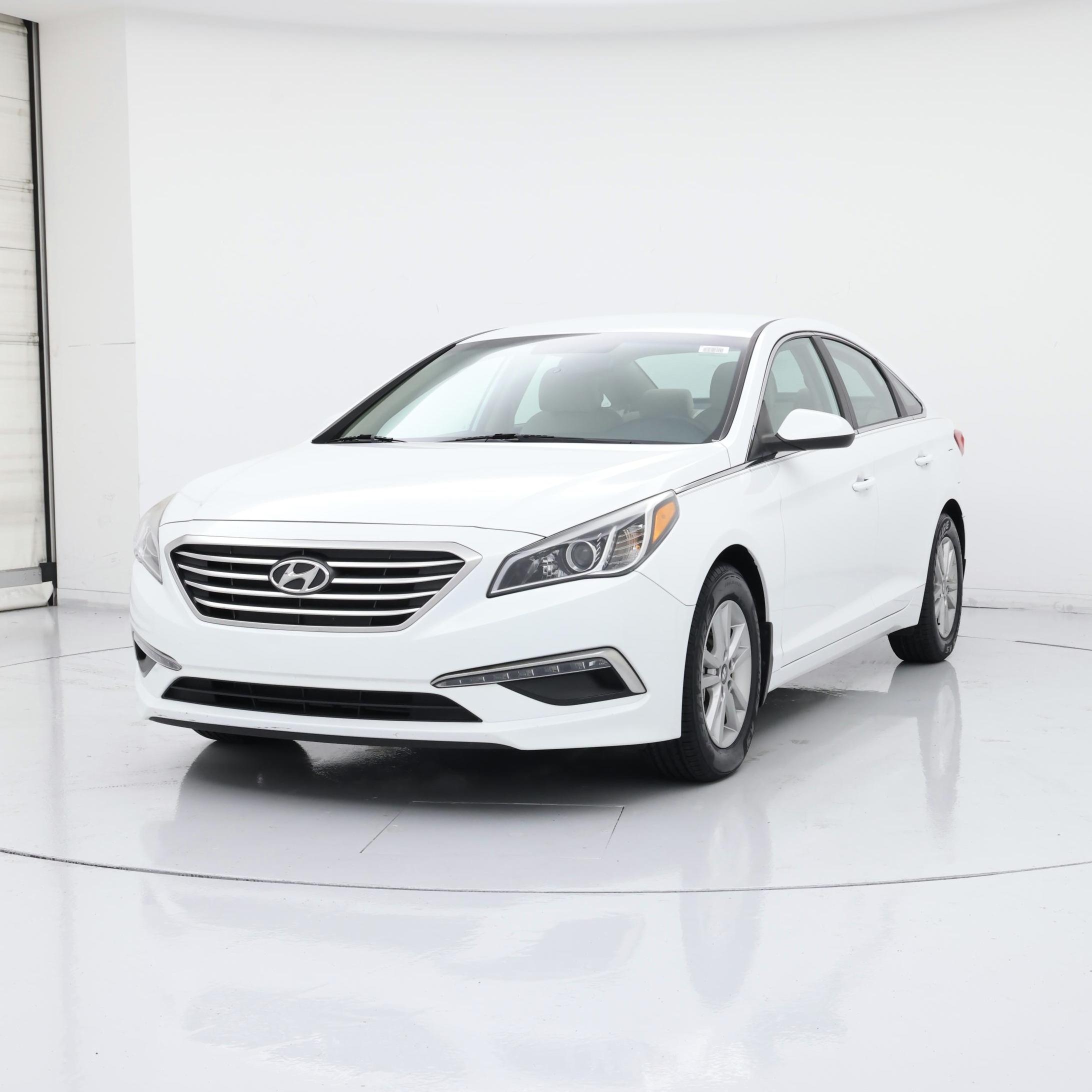 Thumbnail: 2015 Hyundai Sonata - 4