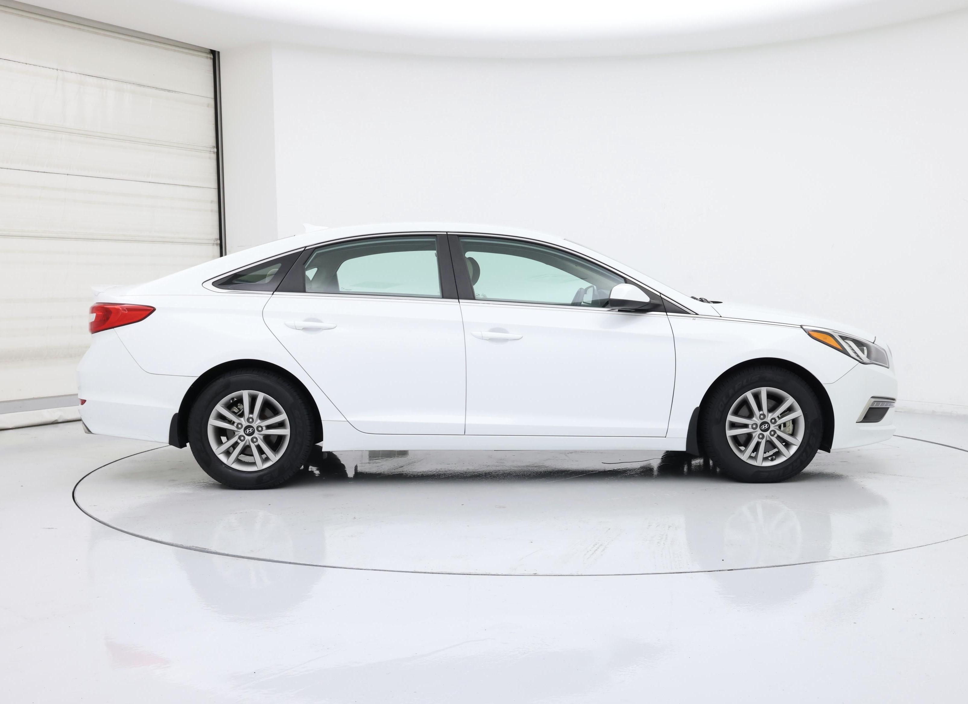 Thumbnail: 2015 Hyundai Sonata - 7