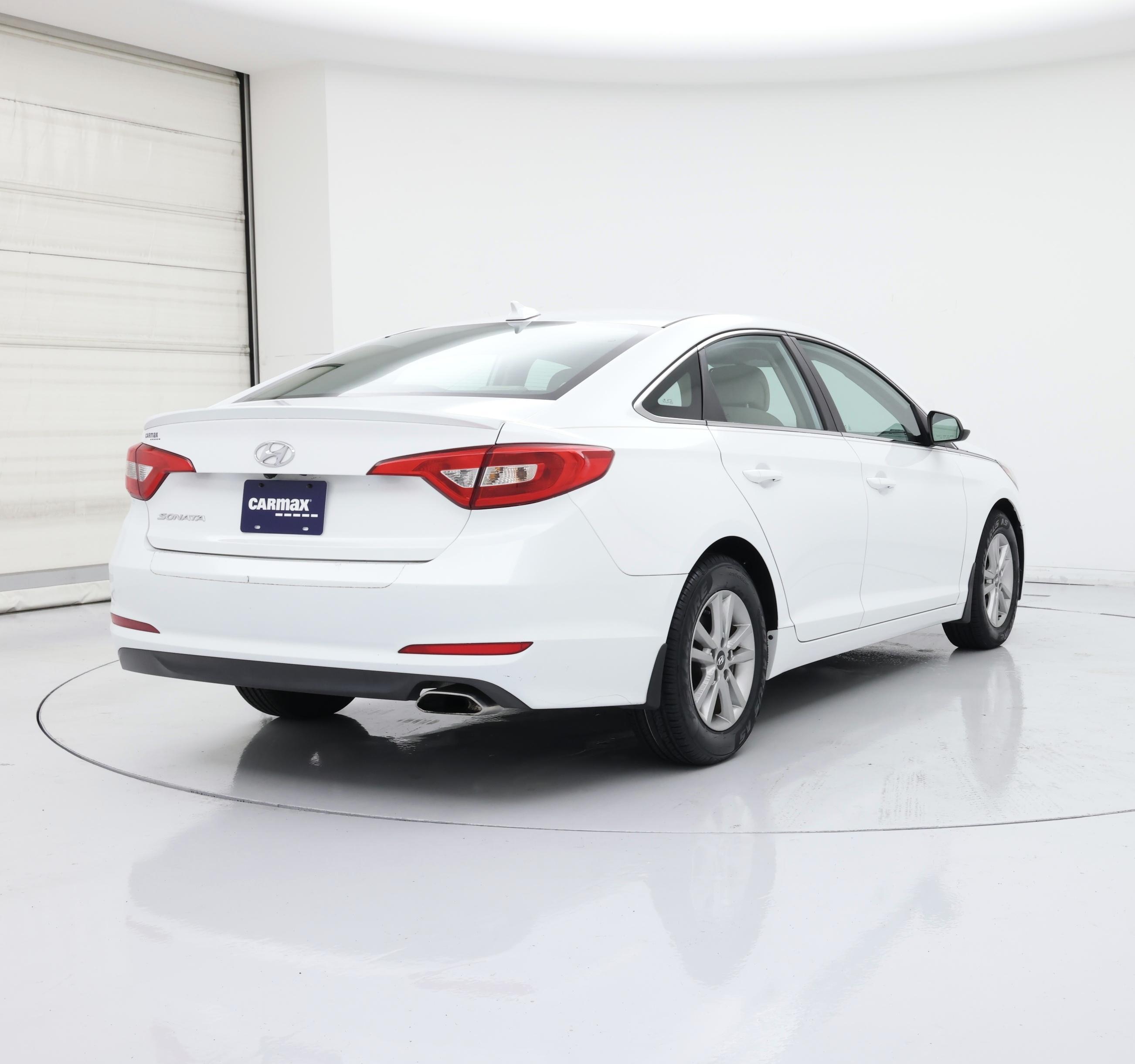 Thumbnail: 2015 Hyundai Sonata - 8