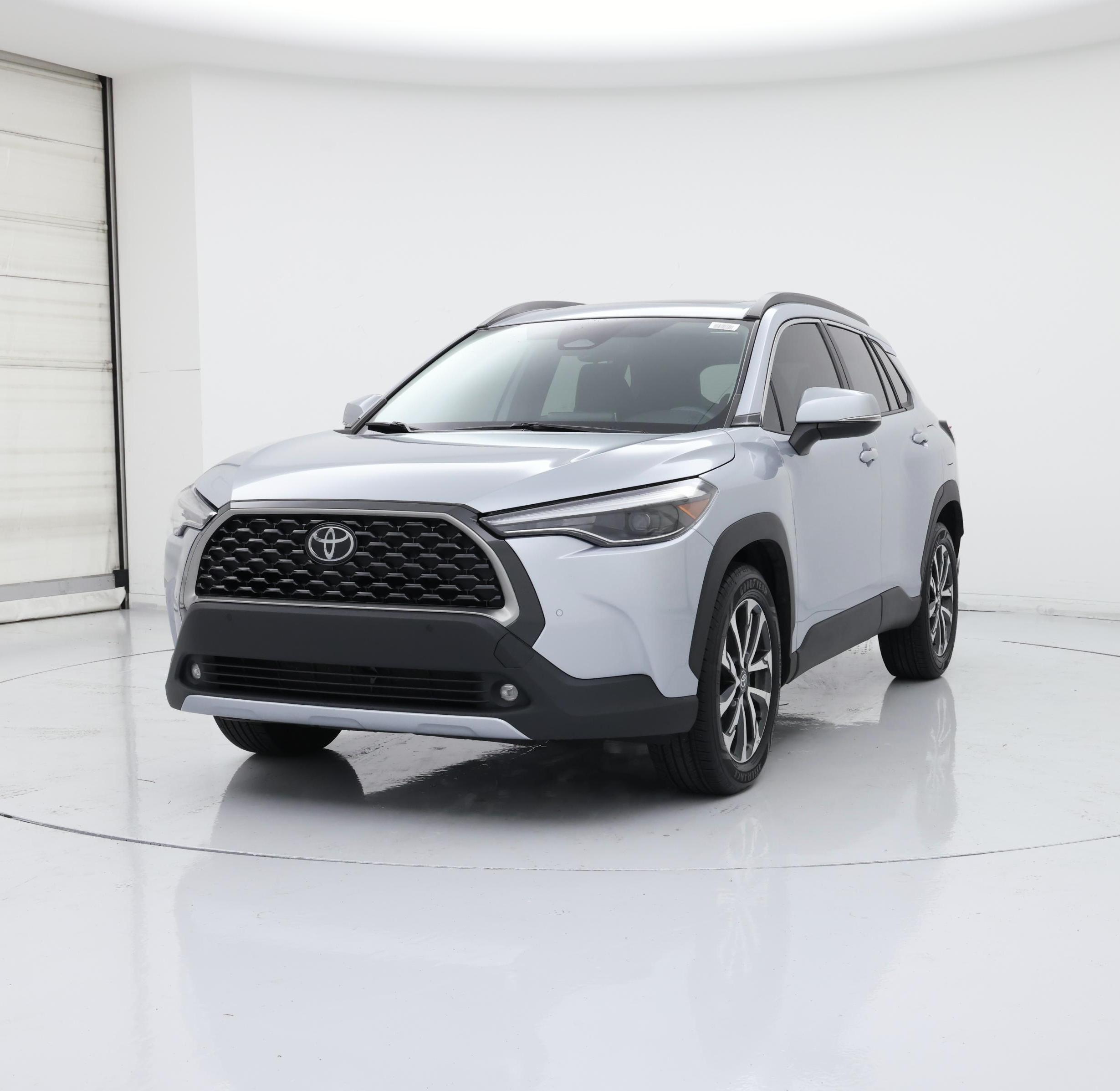 Thumbnail: 2023 Toyota Corolla Cross - 4