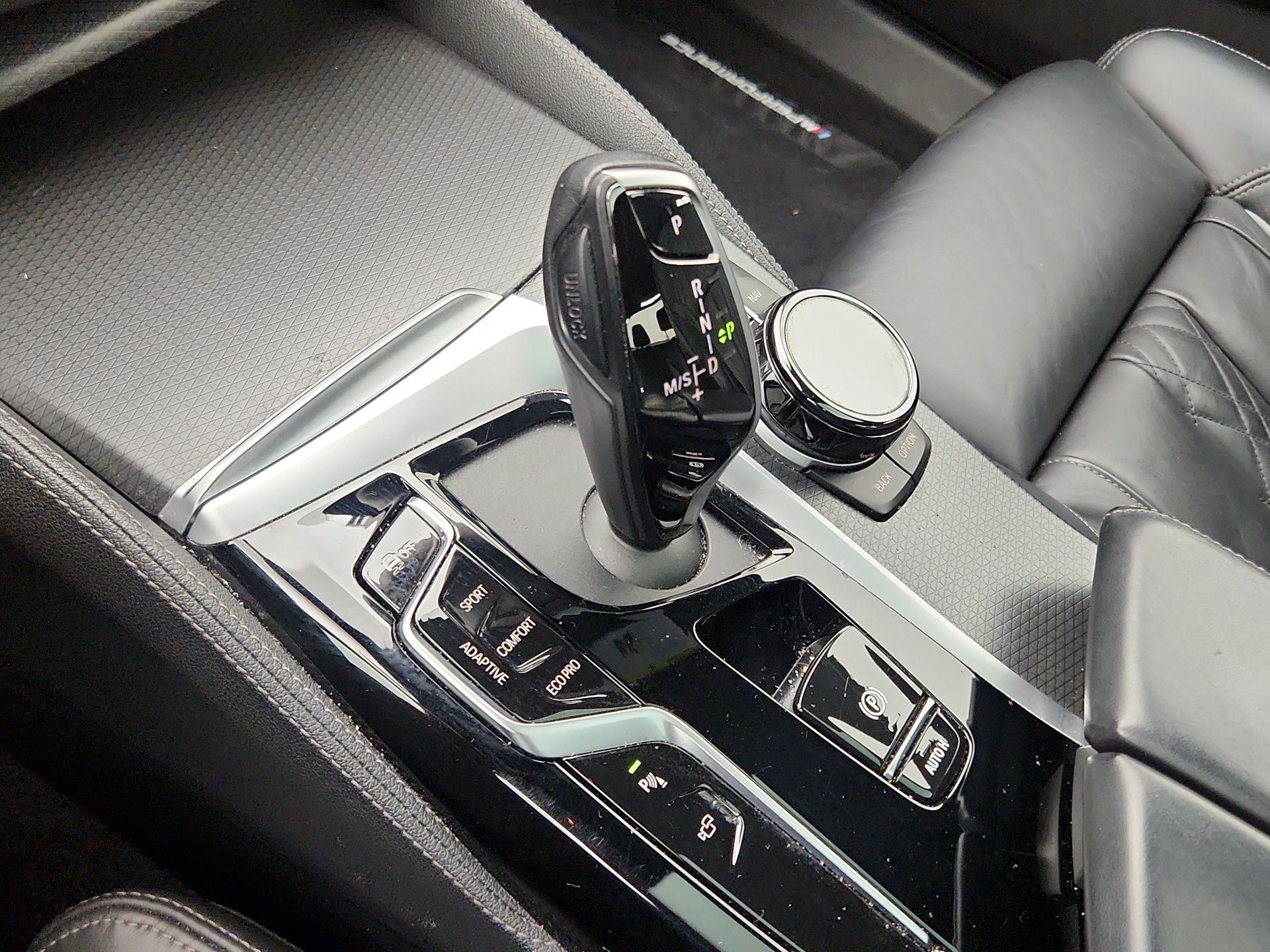 Thumbnail: 2023 BMW 5 Series - 18