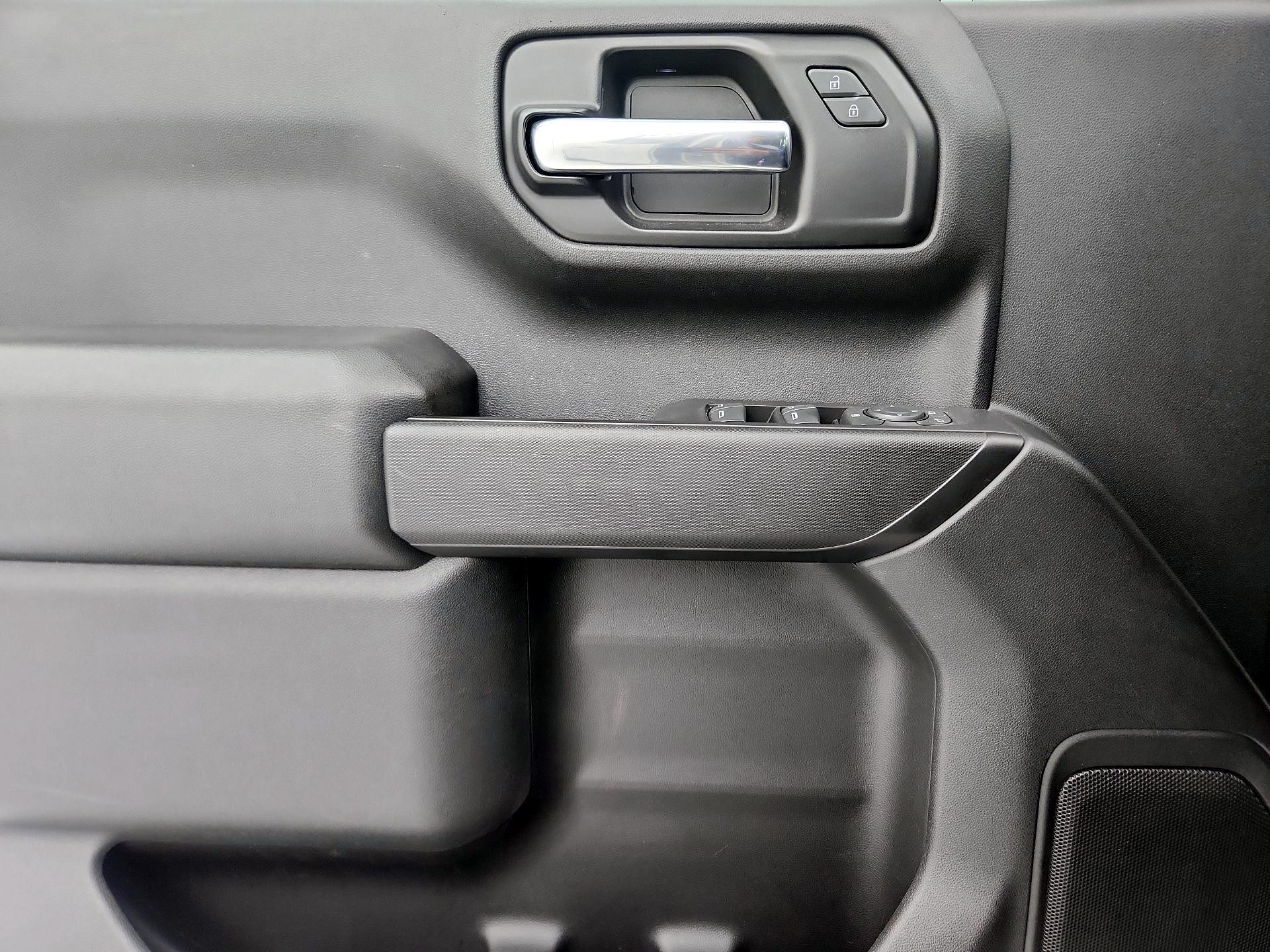 Thumbnail: 2020 Chevrolet Silverado 1500 - 12