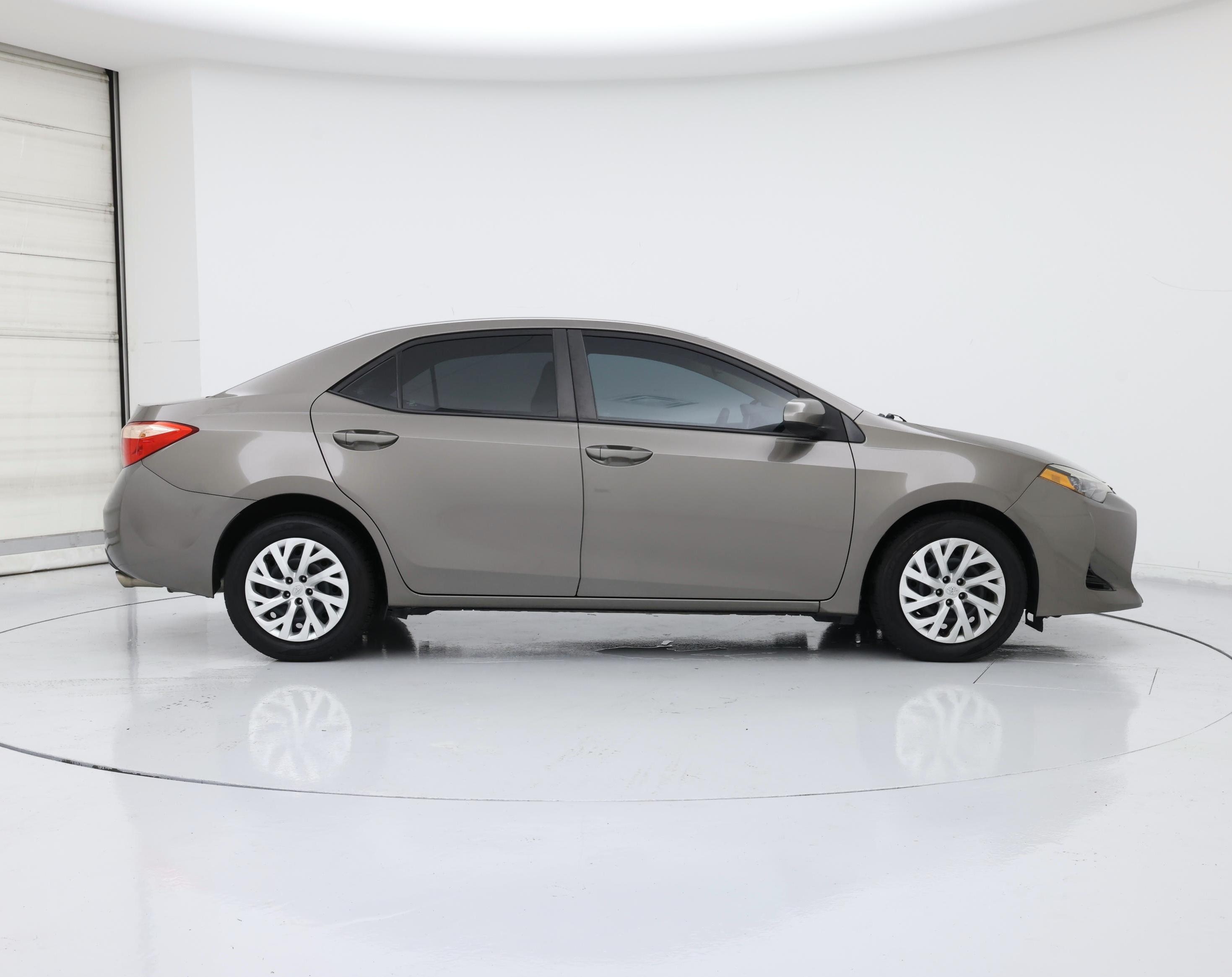 Thumbnail: 2018 Toyota Corolla - 7