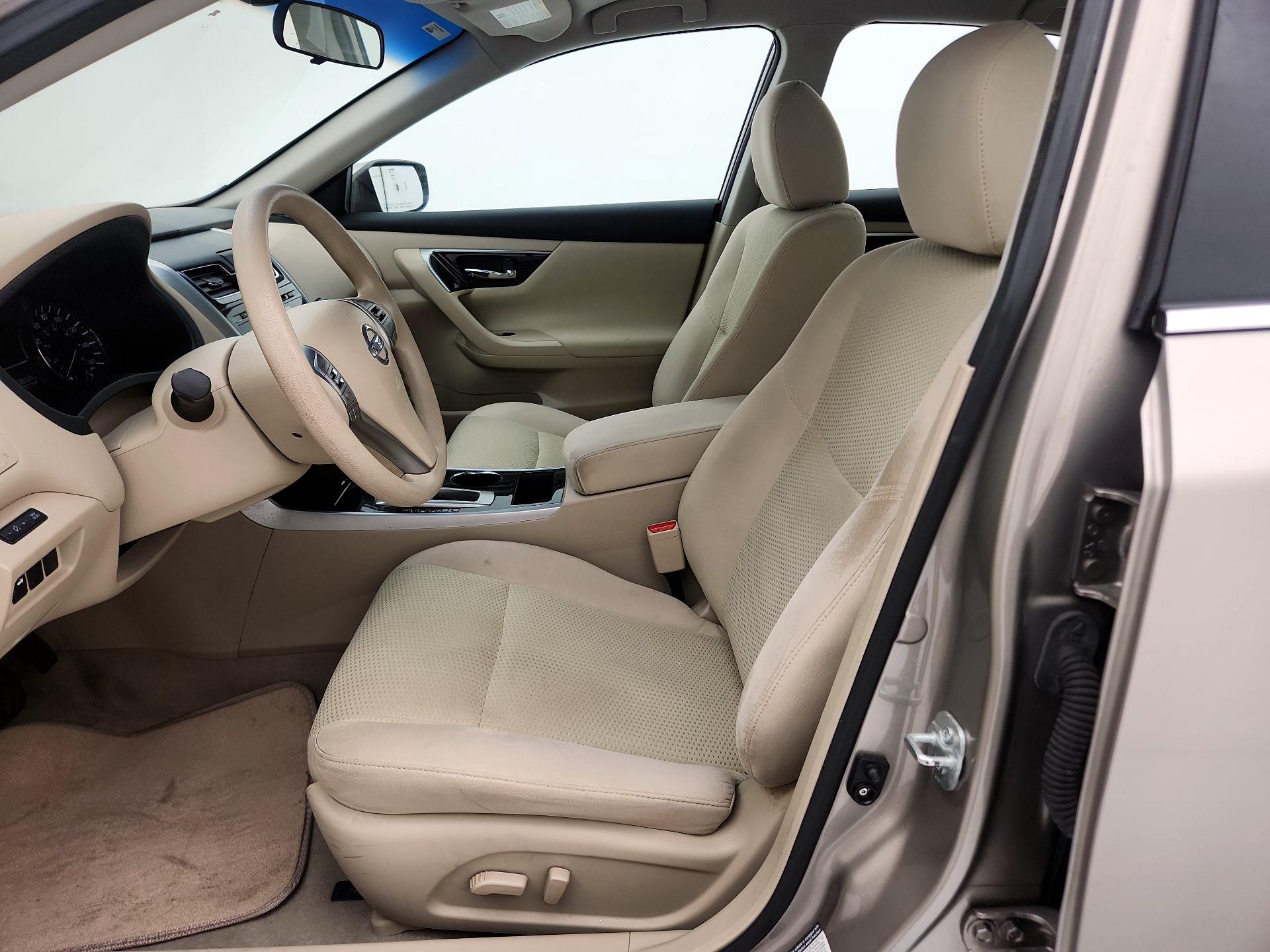 Thumbnail: 2014 Nissan Altima - 11