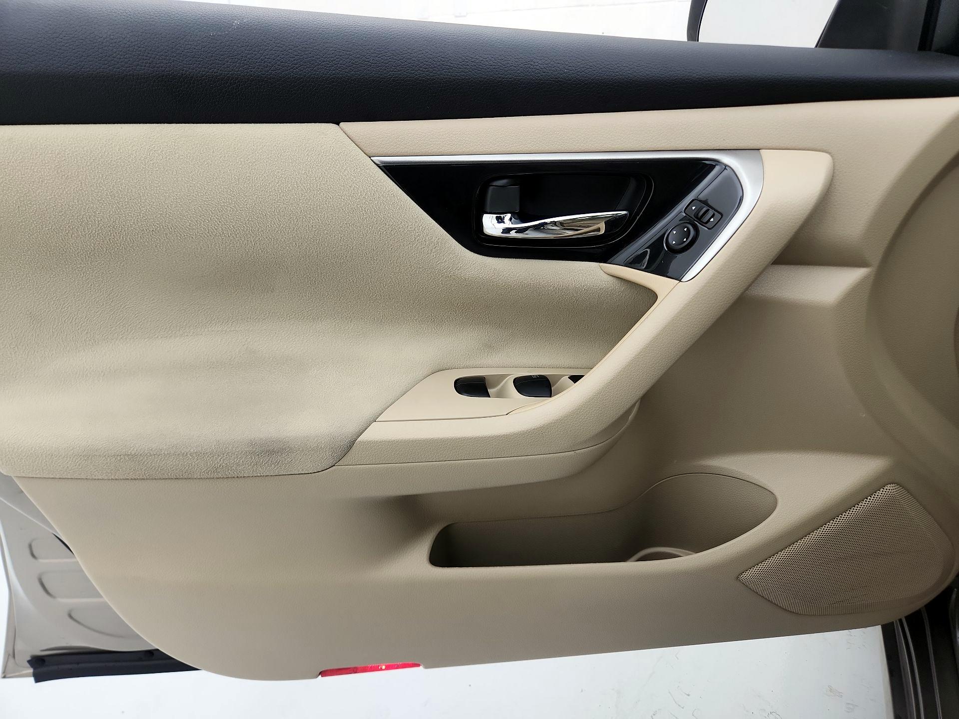 Thumbnail: 2014 Nissan Altima - 12