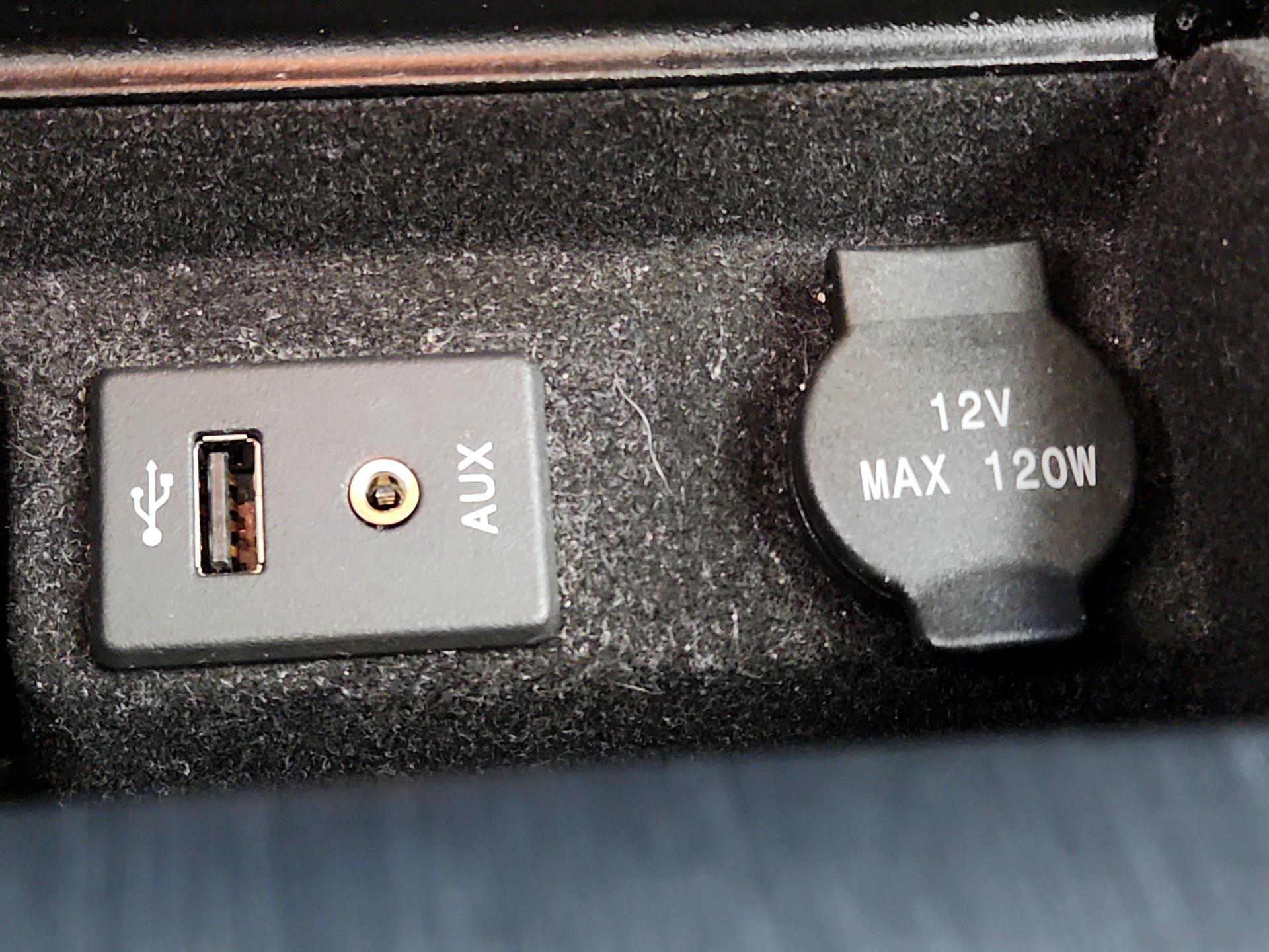 Thumbnail: 2014 Nissan Altima - 18