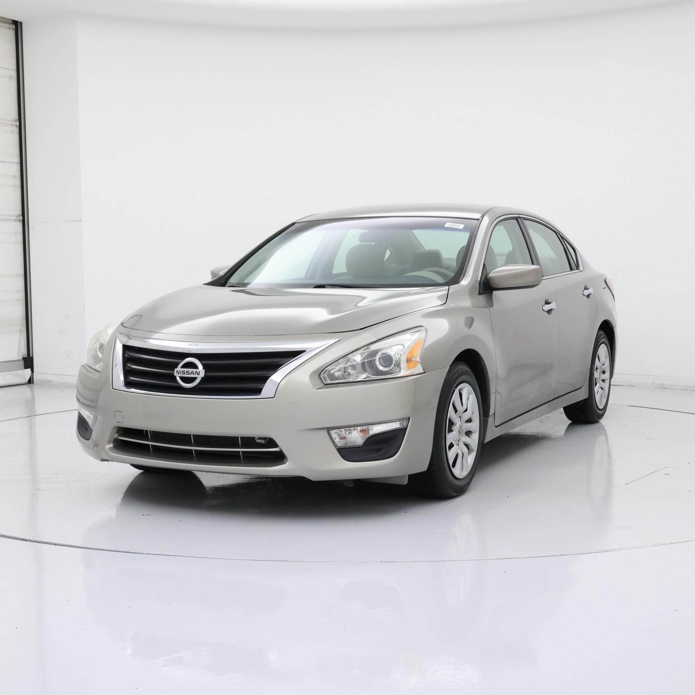 Thumbnail: 2014 Nissan Altima - 4