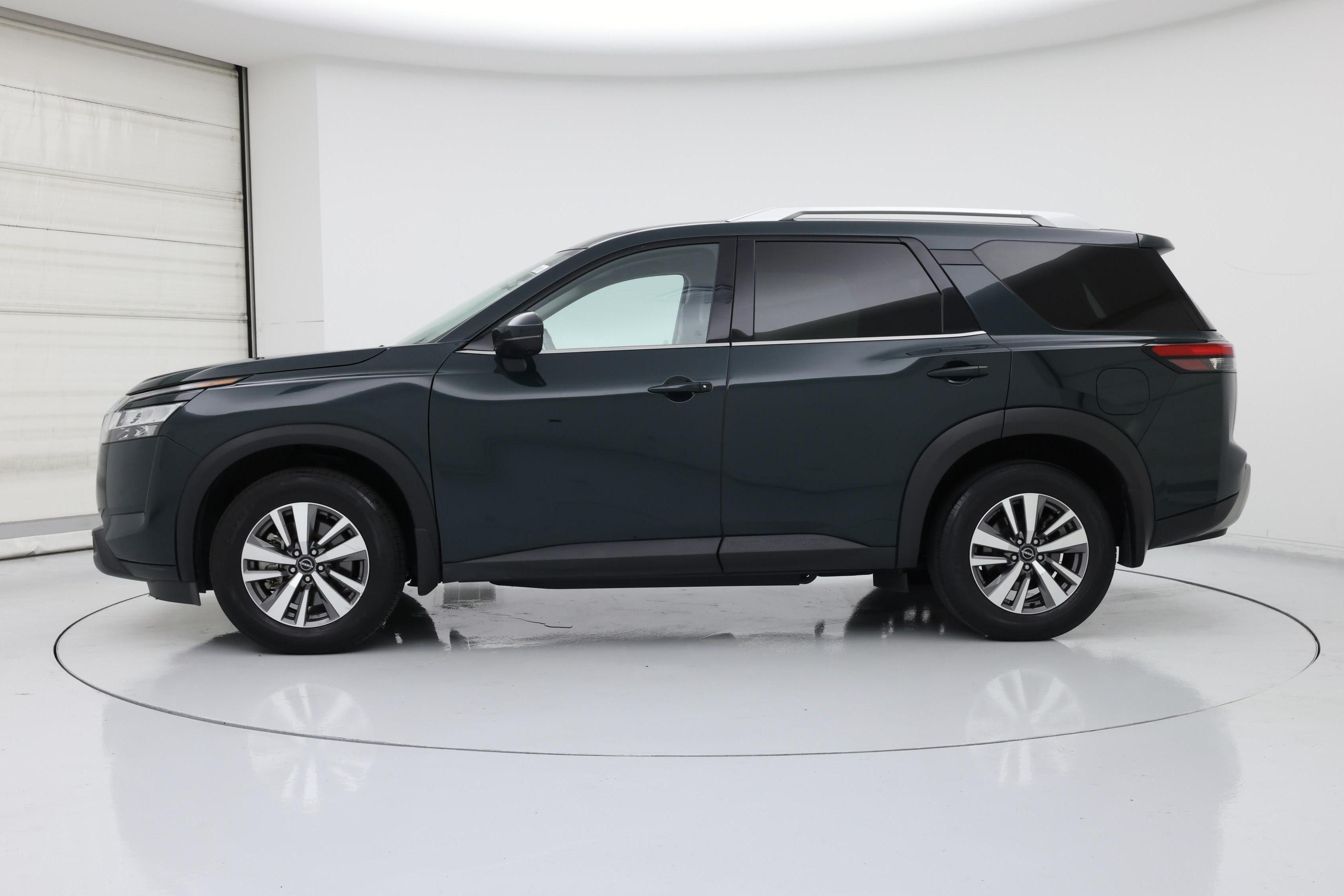 Thumbnail: 2022 Nissan Pathfinder - 3