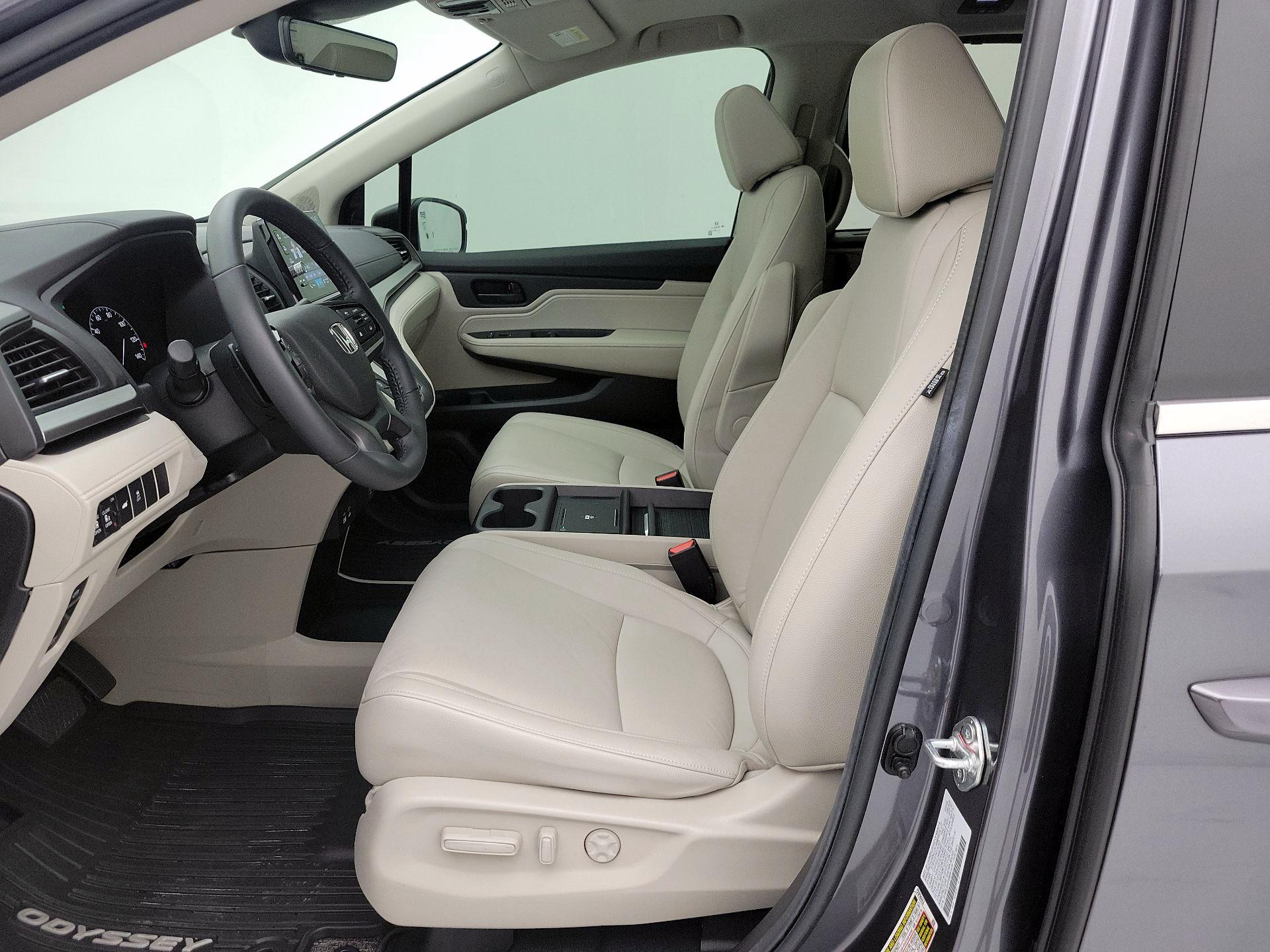 Thumbnail: 2025 Honda Odyssey - 11