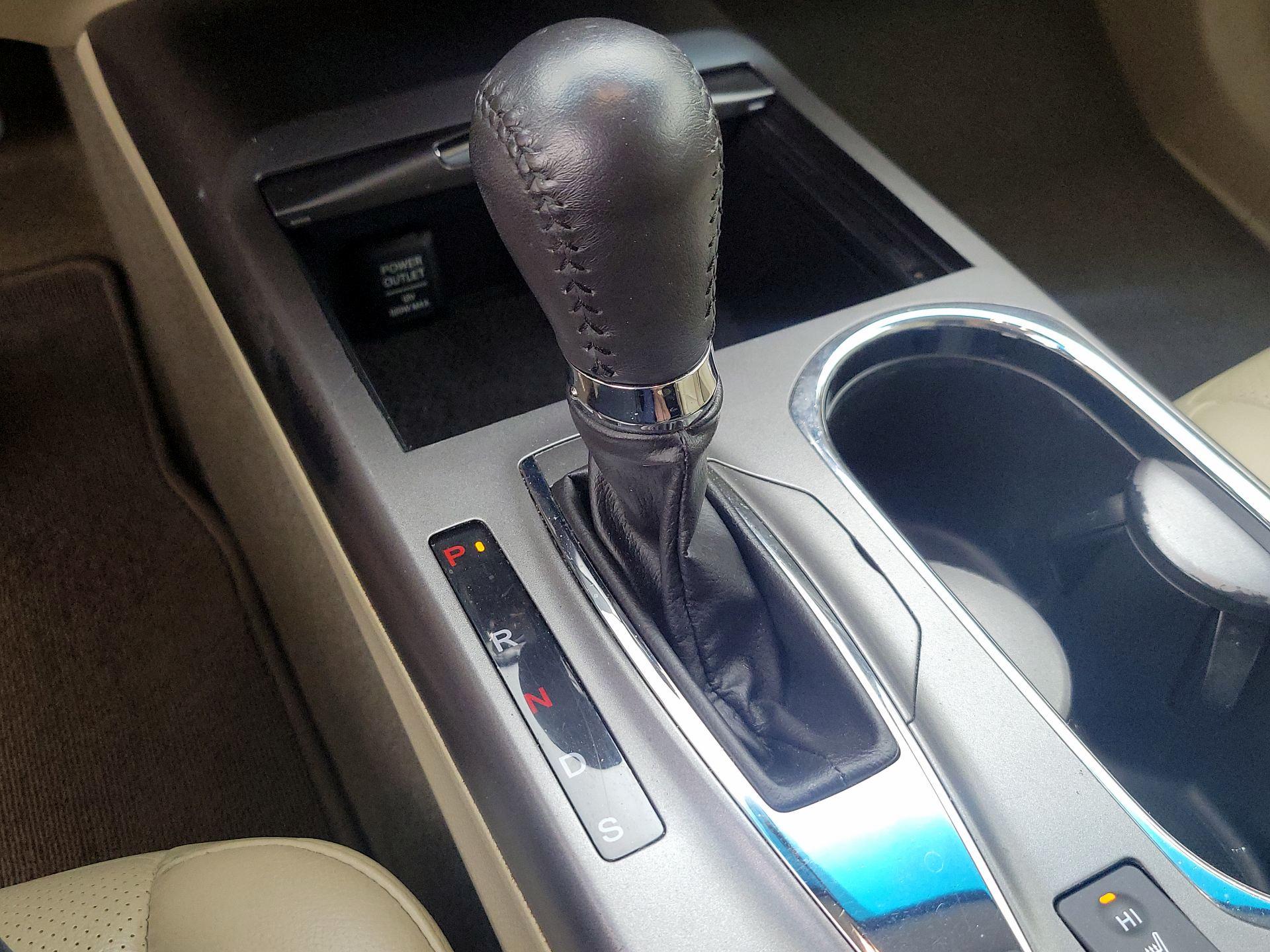 Thumbnail: 2015 Acura RDX - 18