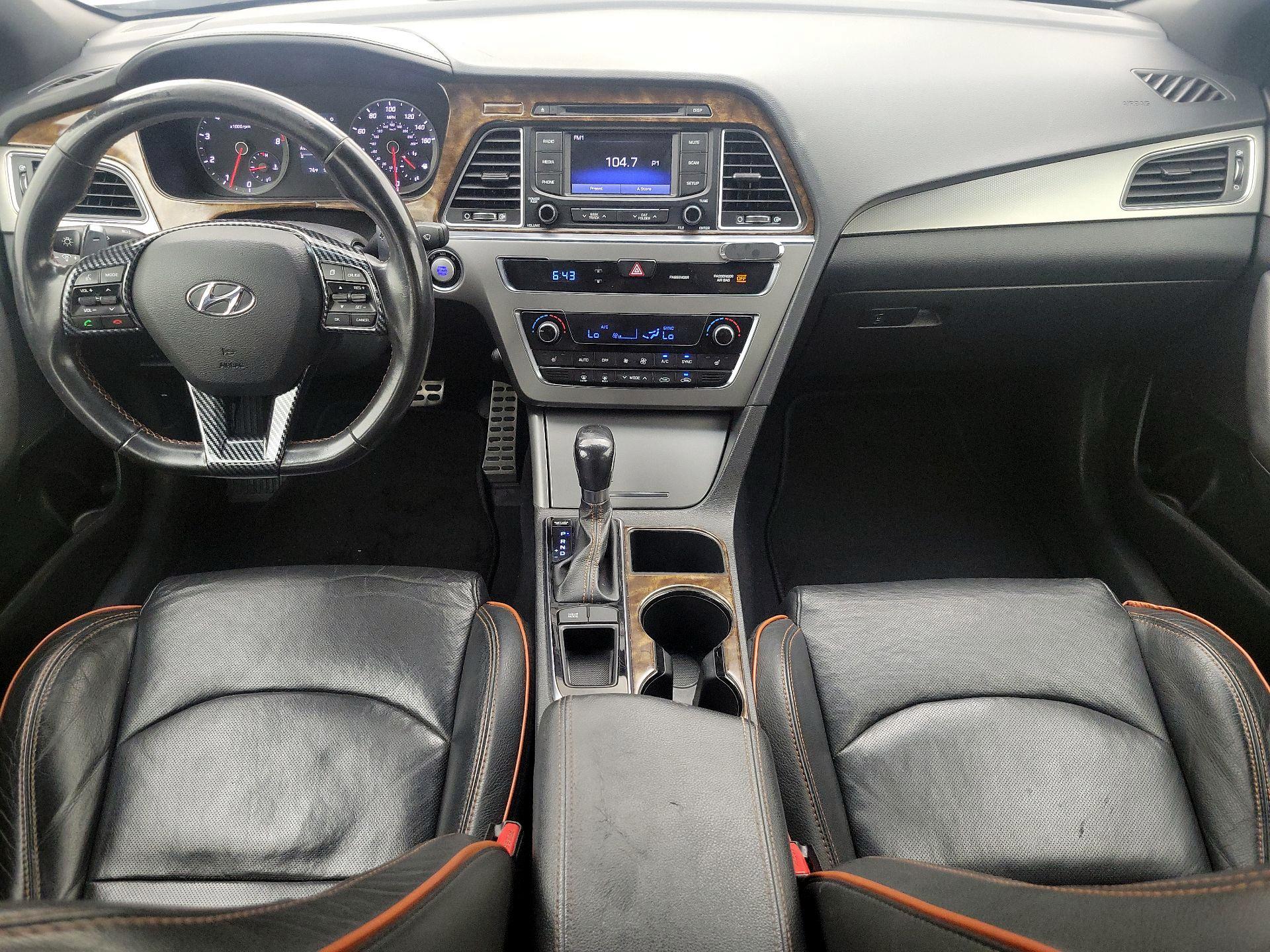 Thumbnail: 2015 Hyundai Sonata - 9