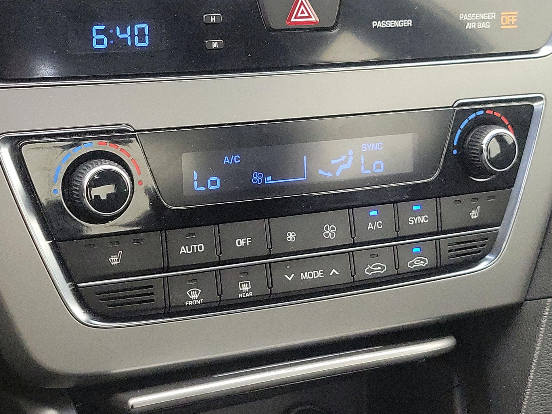 Thumbnail: 2015 Hyundai Sonata - 16