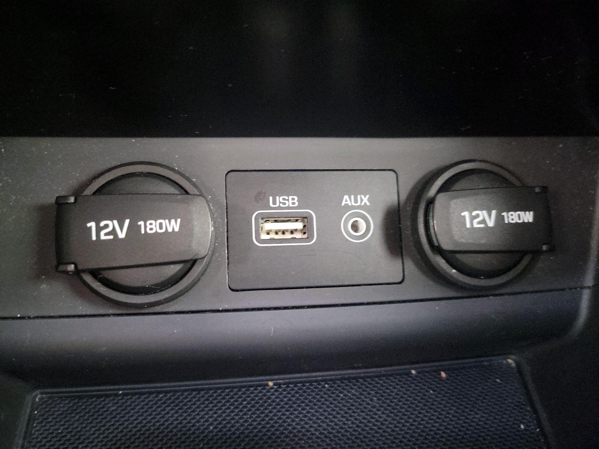 Thumbnail: 2015 Hyundai Sonata - 18