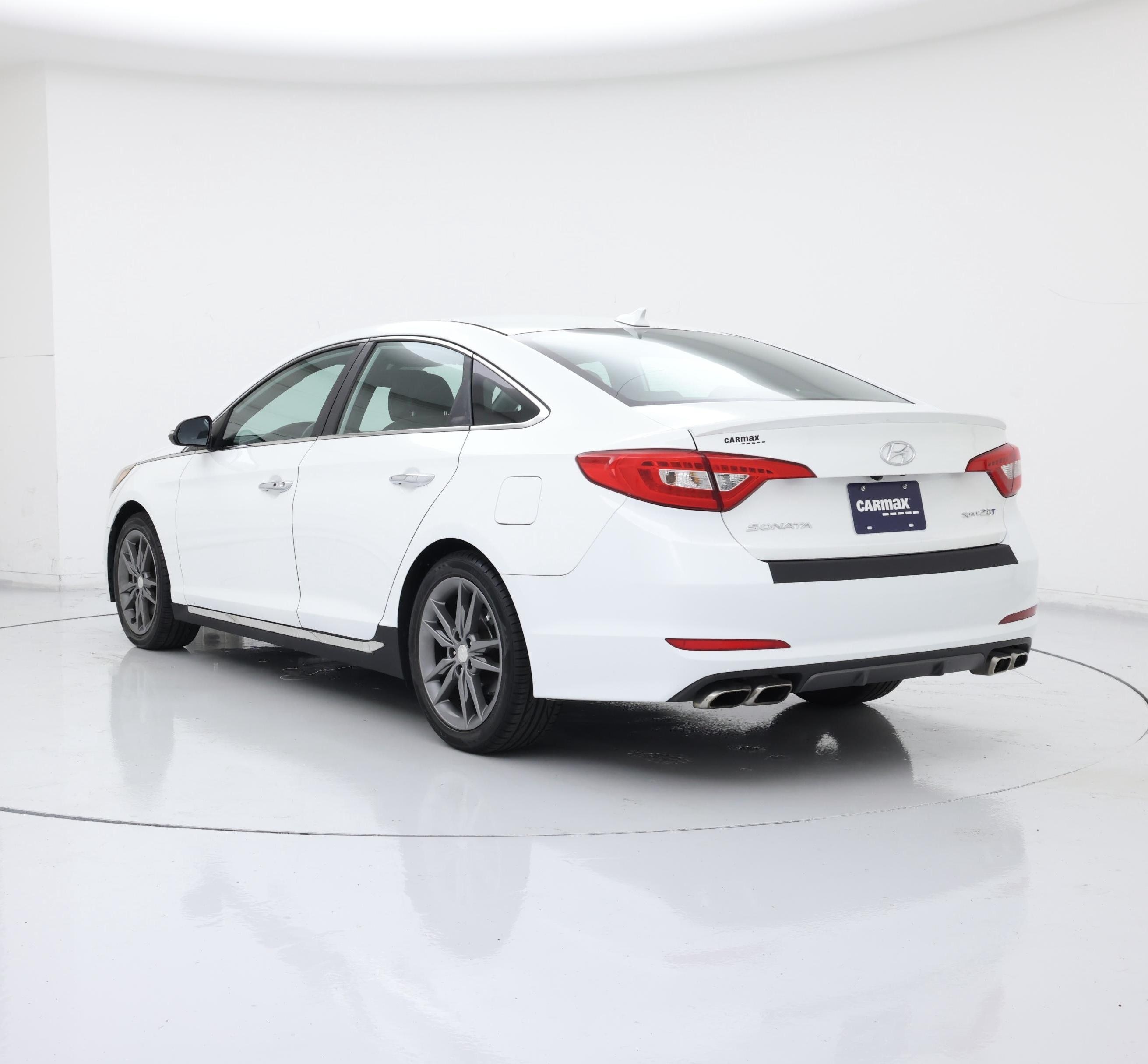 Thumbnail: 2015 Hyundai Sonata - 2