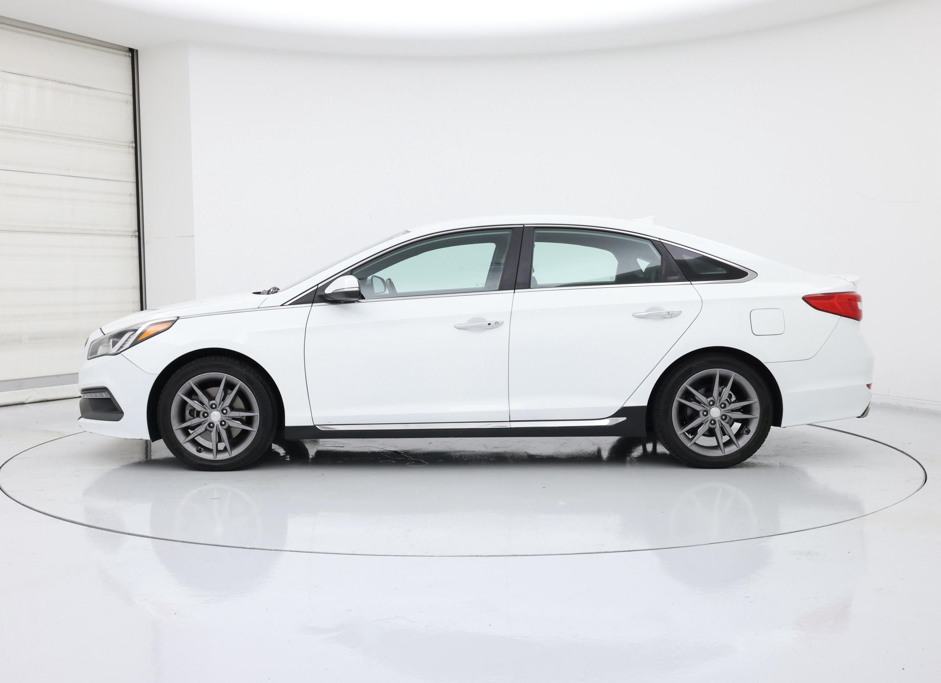 Thumbnail: 2015 Hyundai Sonata - 3