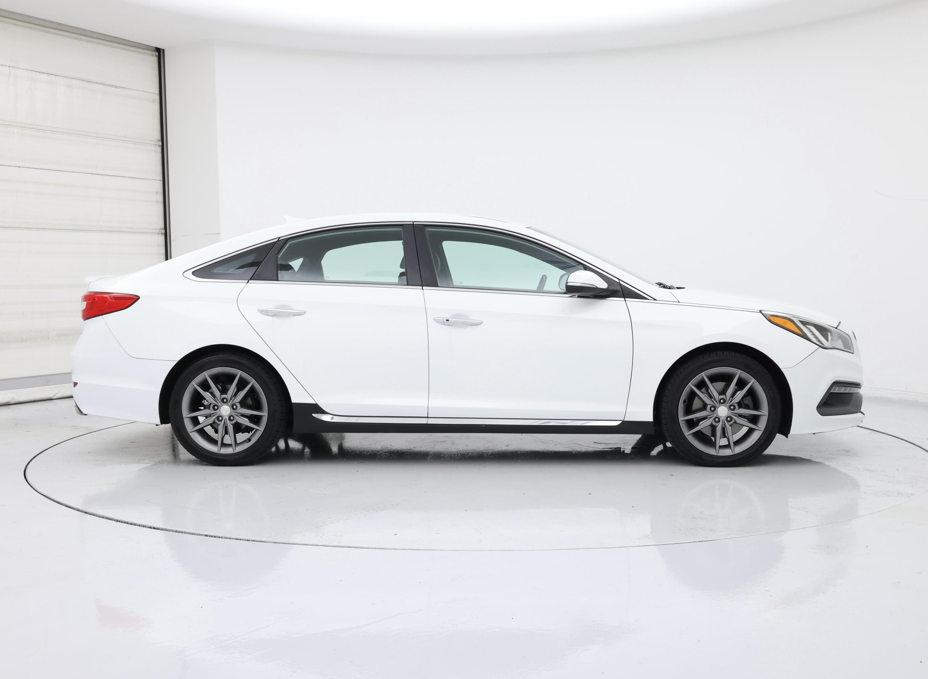 Thumbnail: 2015 Hyundai Sonata - 7