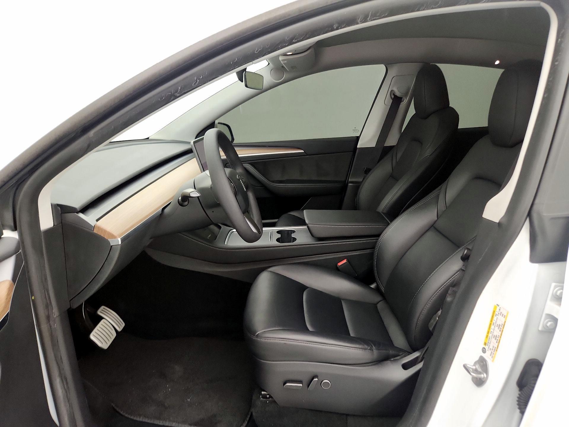 Thumbnail: 2023 Tesla Model Y - 11