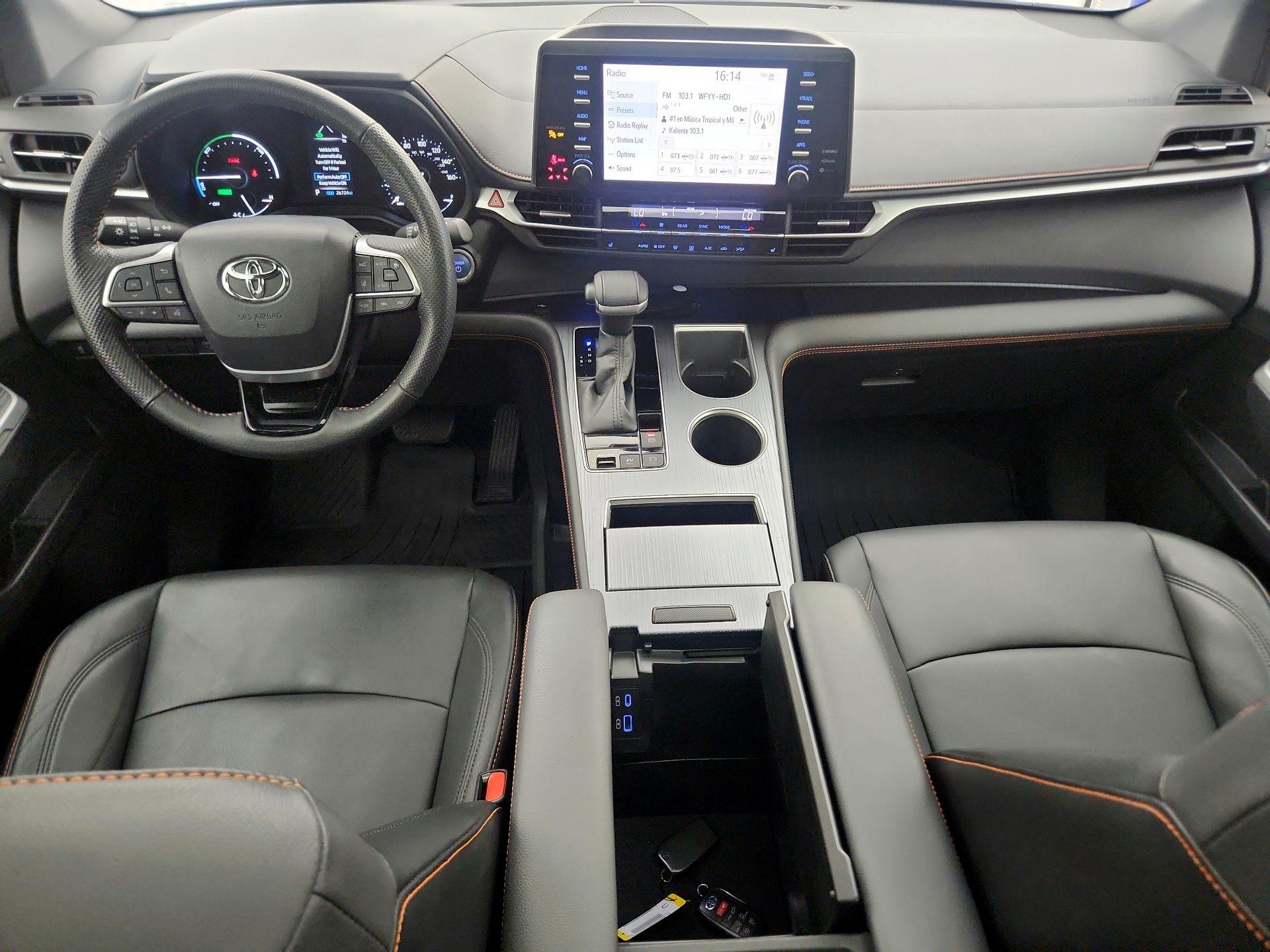 Thumbnail: 2022 Toyota Sienna - 9