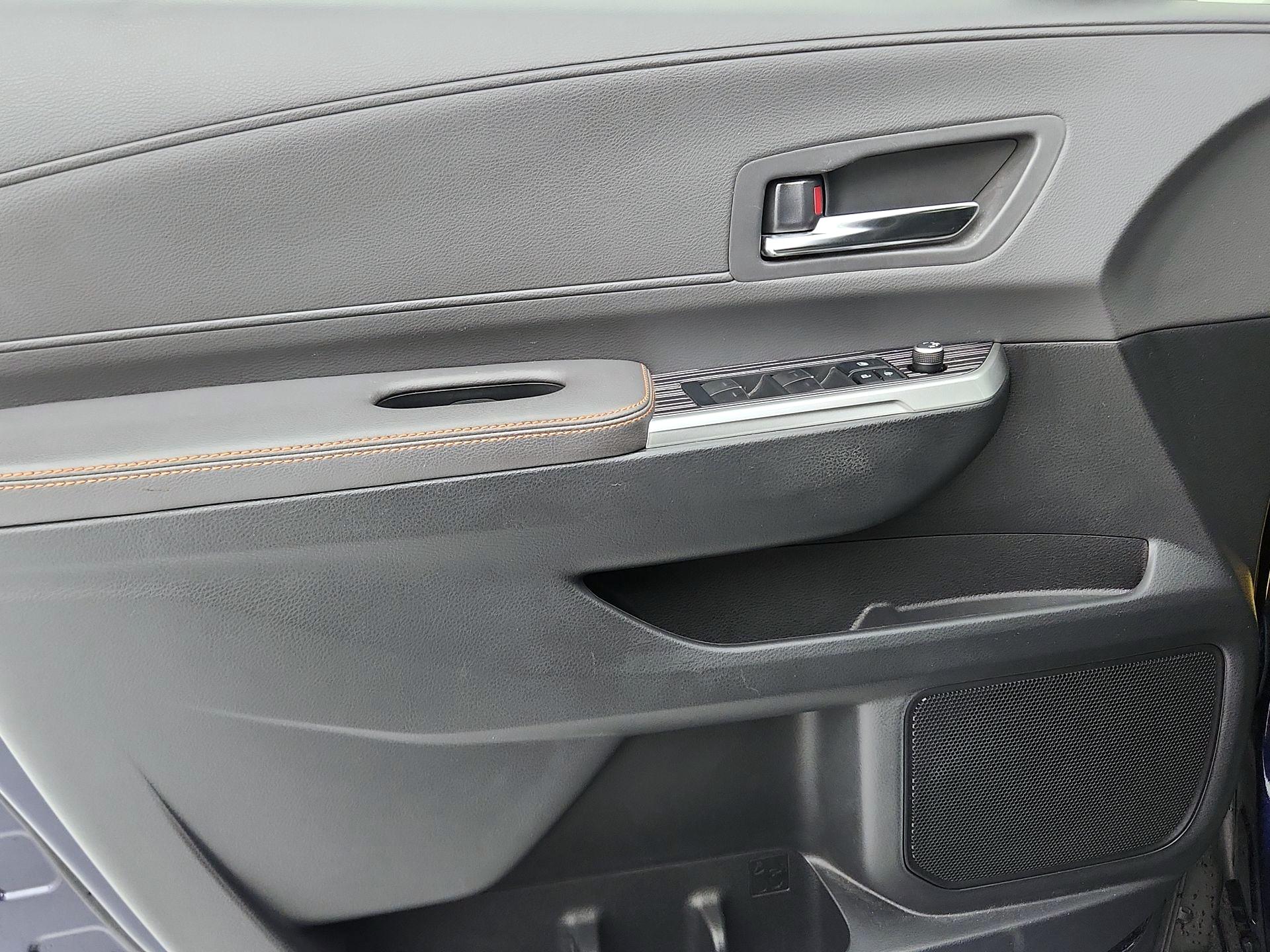 Thumbnail: 2022 Toyota Sienna - 12