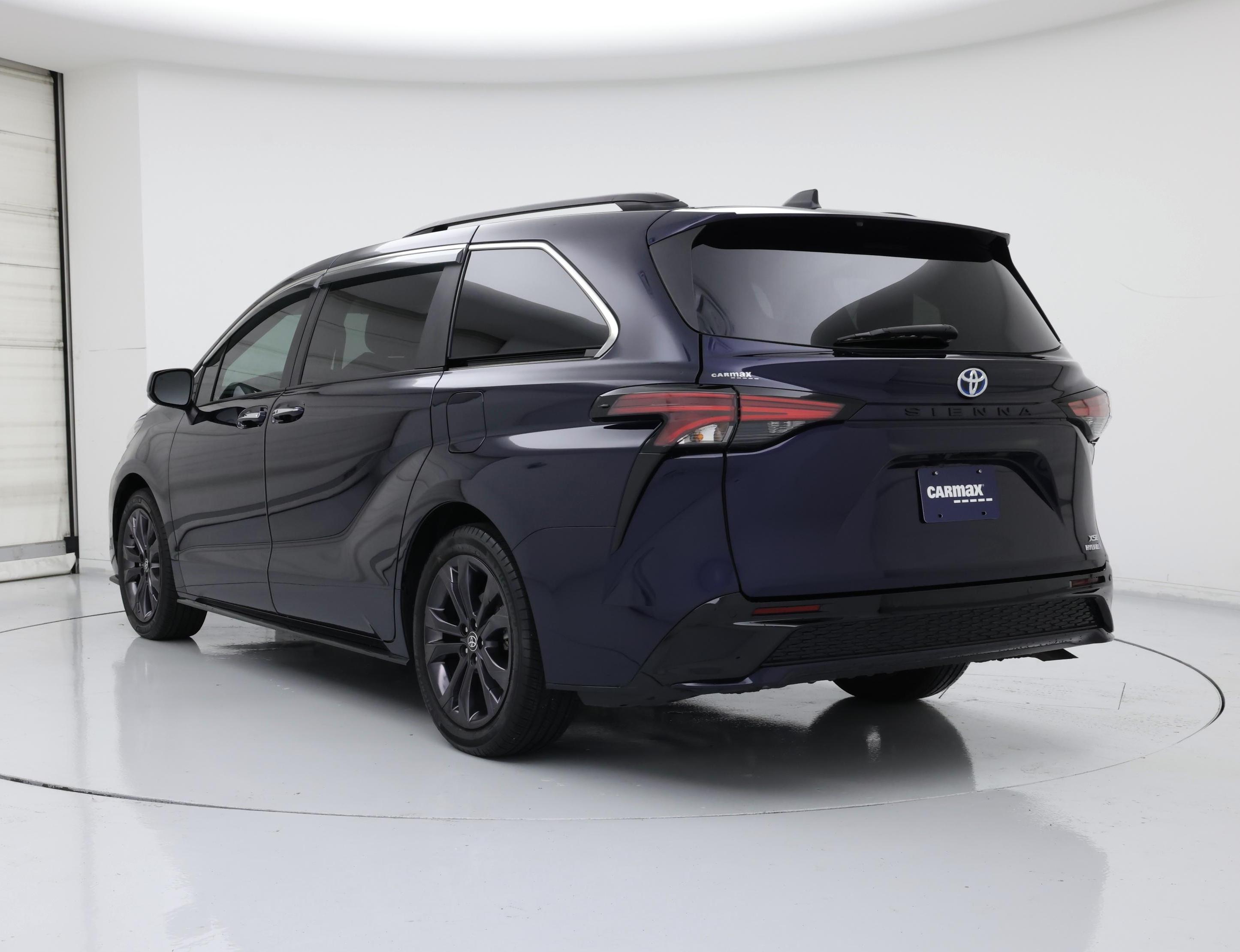 Thumbnail: 2022 Toyota Sienna - 2
