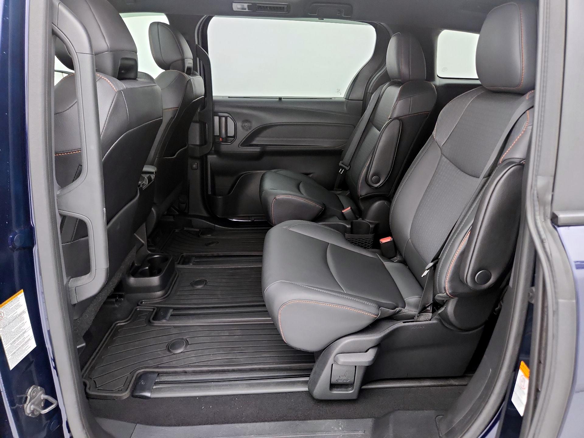 Thumbnail: 2022 Toyota Sienna - 20