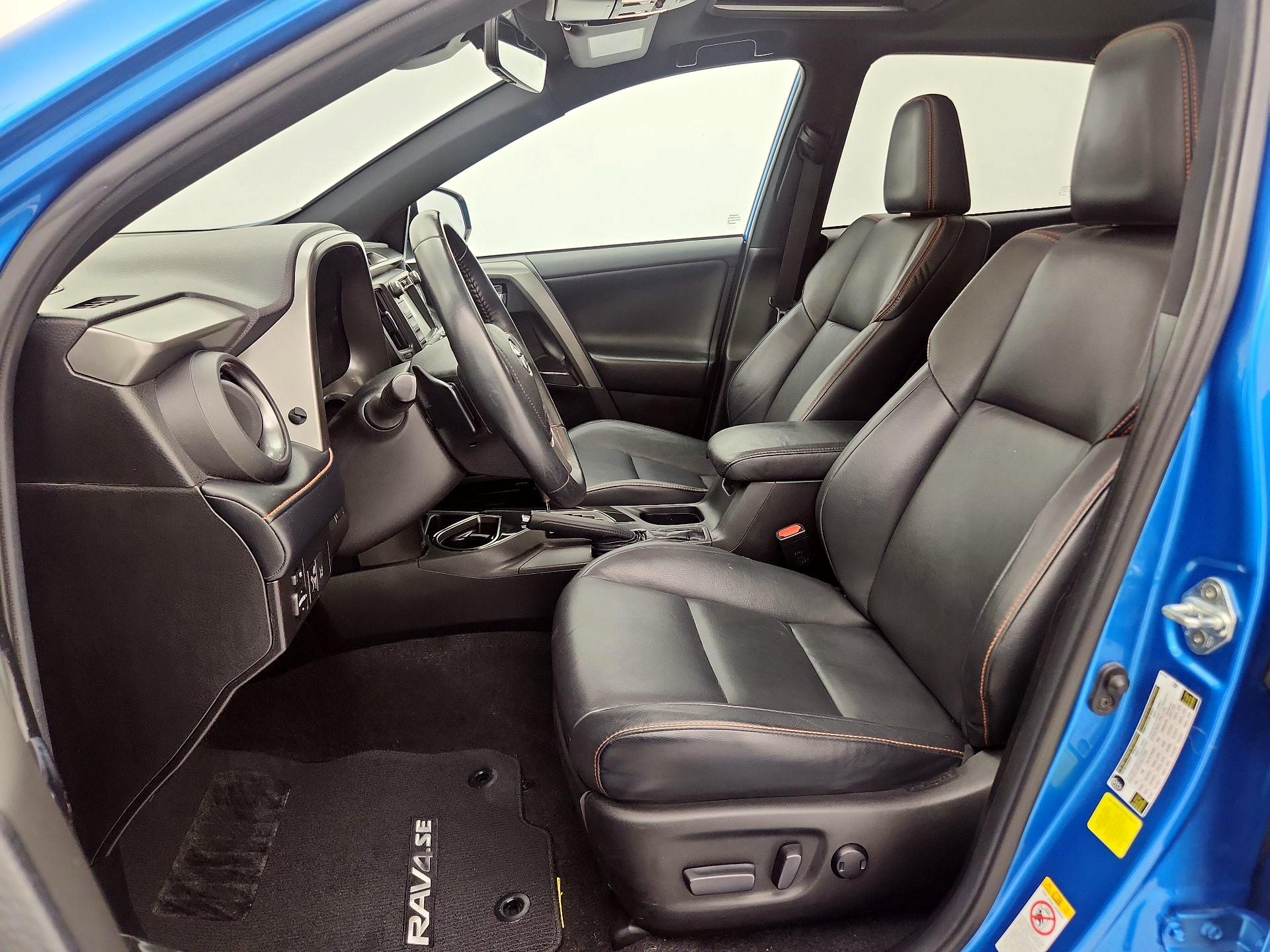 Thumbnail: 2018 Toyota RAV4 - 11