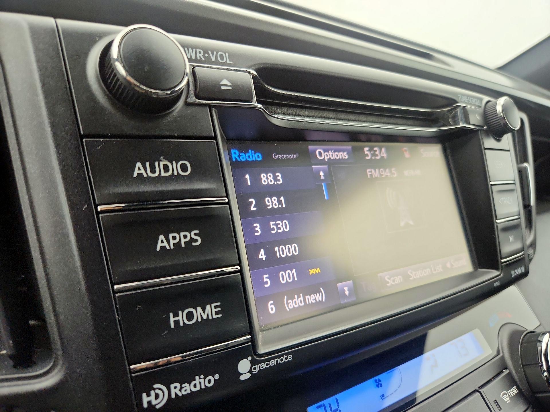 Thumbnail: 2018 Toyota RAV4 - 15