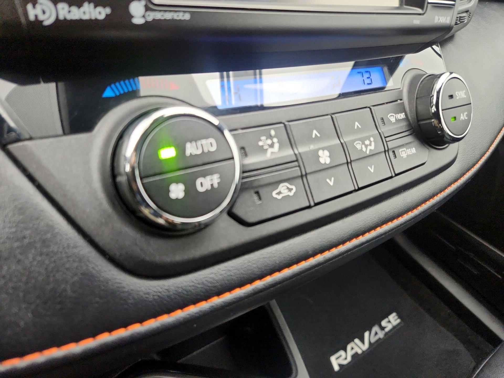 Thumbnail: 2018 Toyota RAV4 - 16