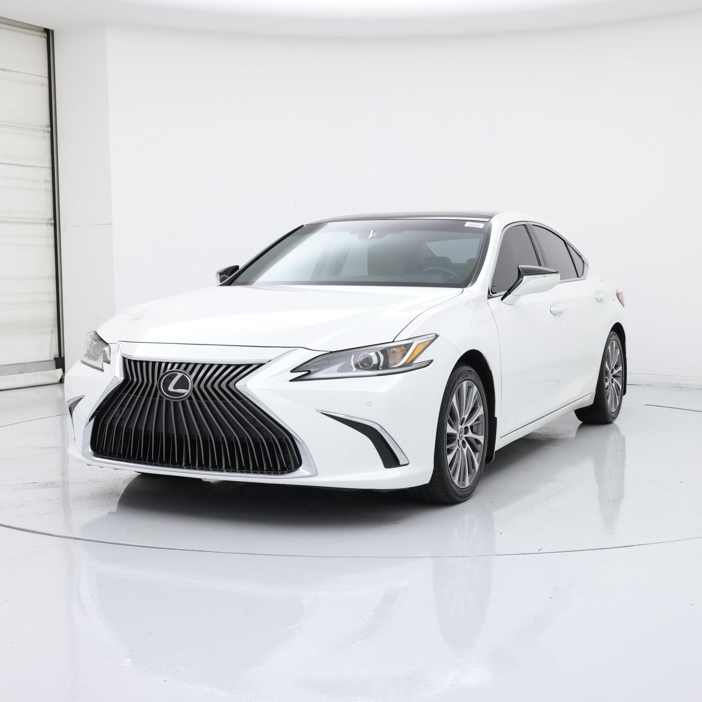 Thumbnail: 2019 Lexus ES - 4