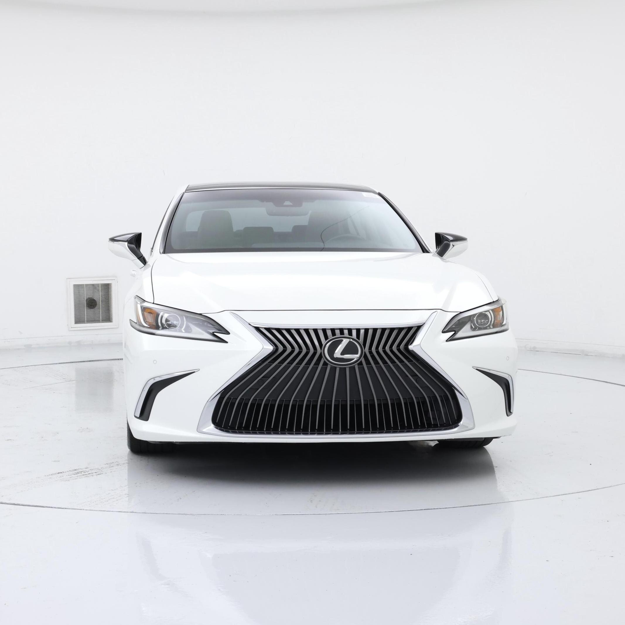 Thumbnail: 2019 Lexus ES - 5