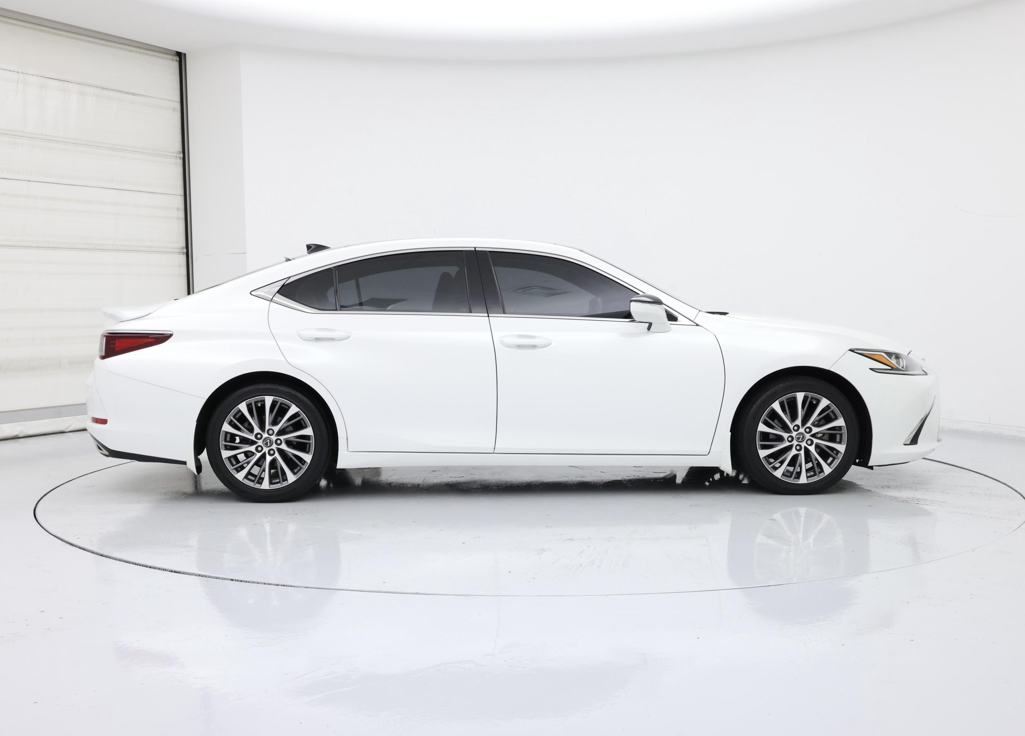 Thumbnail: 2019 Lexus ES - 7