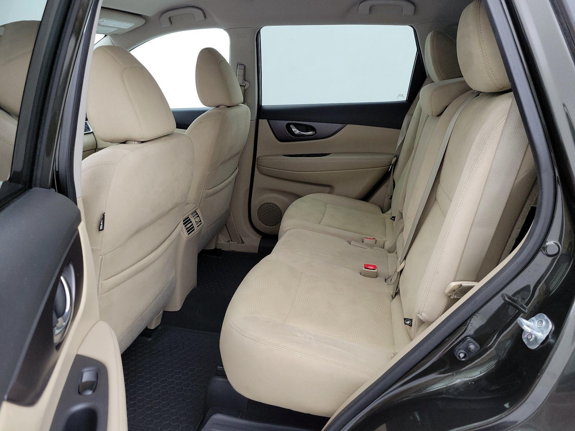 Thumbnail: 2016 Nissan Rogue - 19