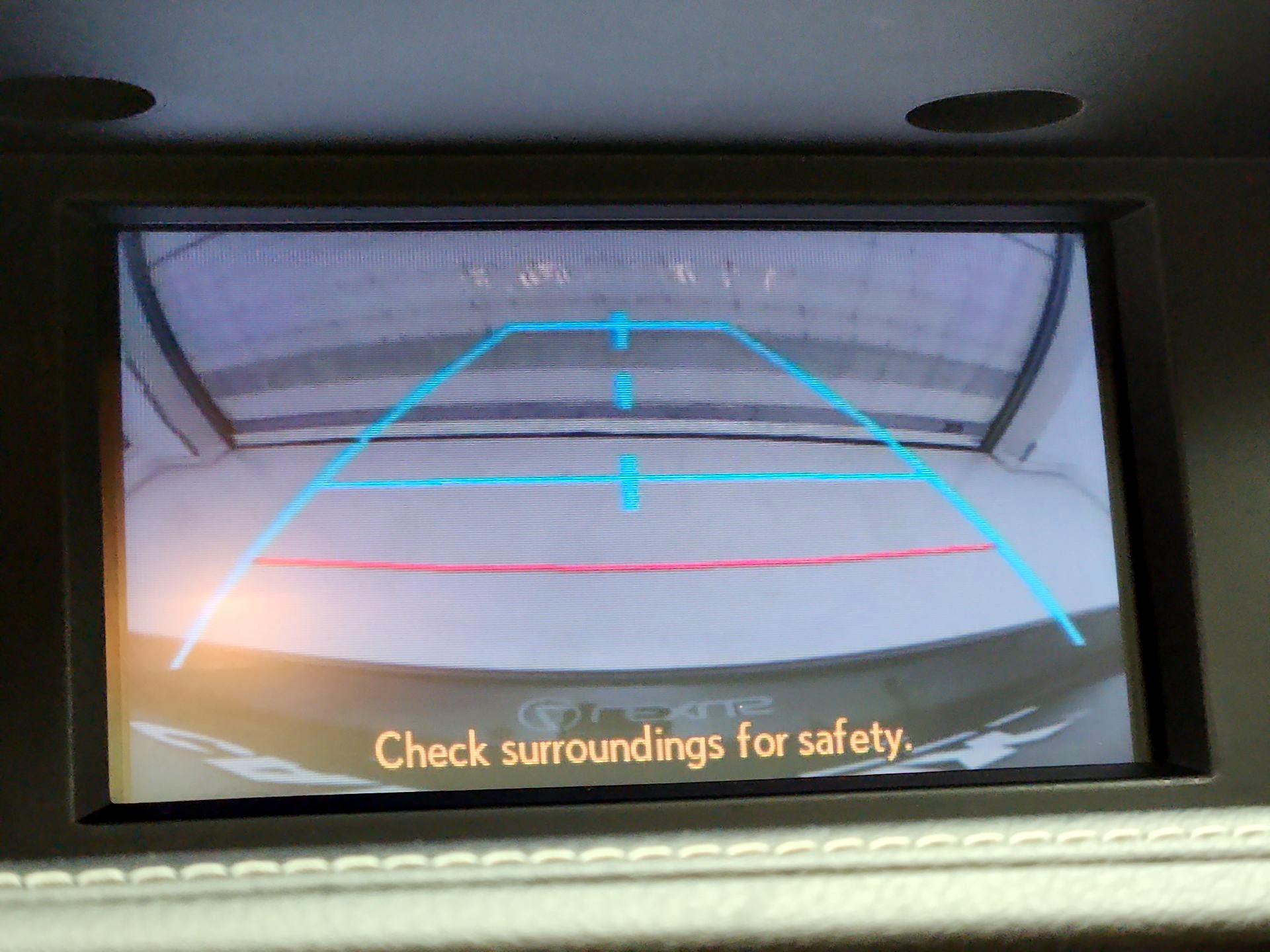 Thumbnail: 2014 Lexus ES - 14