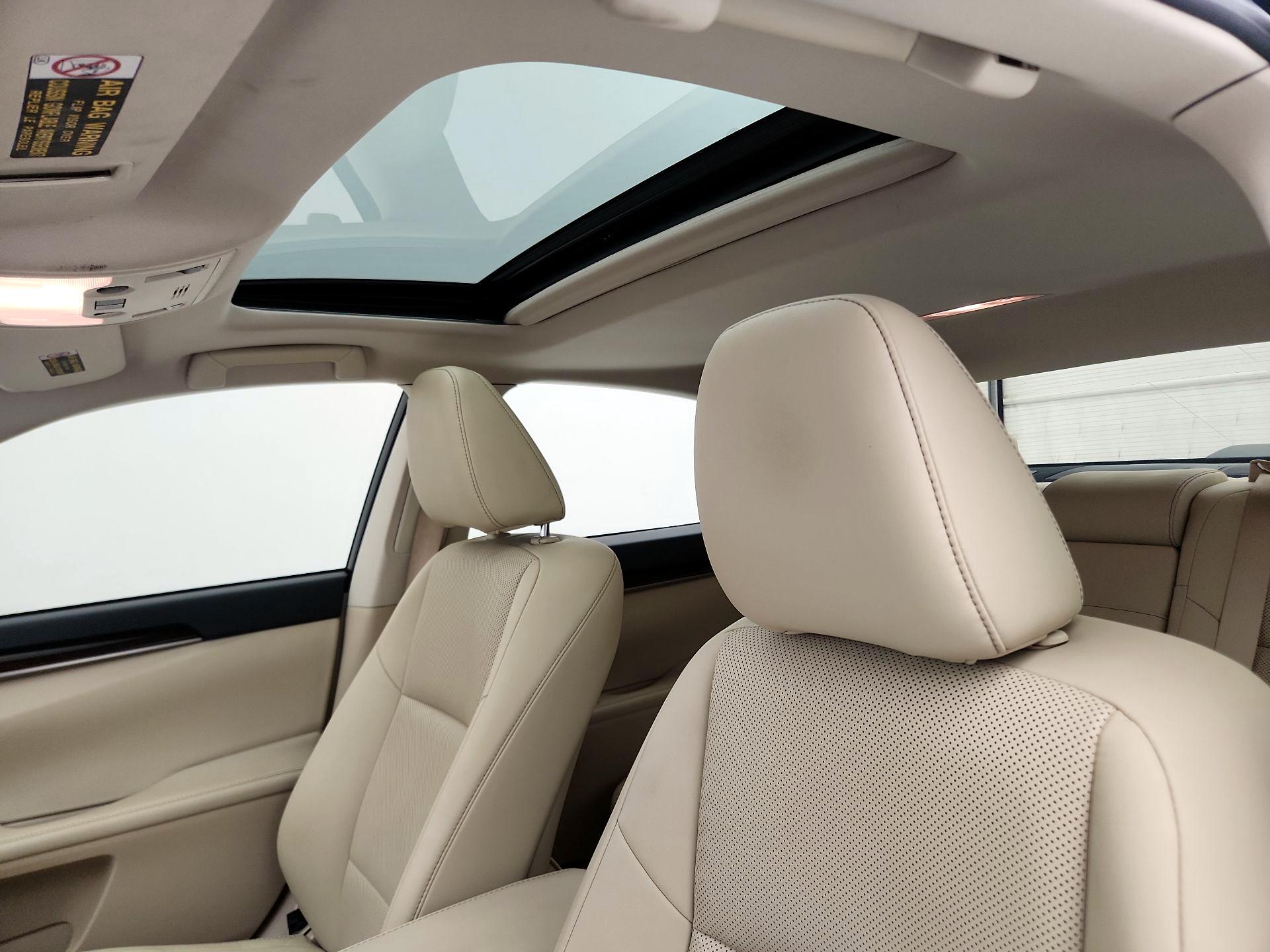 Thumbnail: 2014 Lexus ES - 19