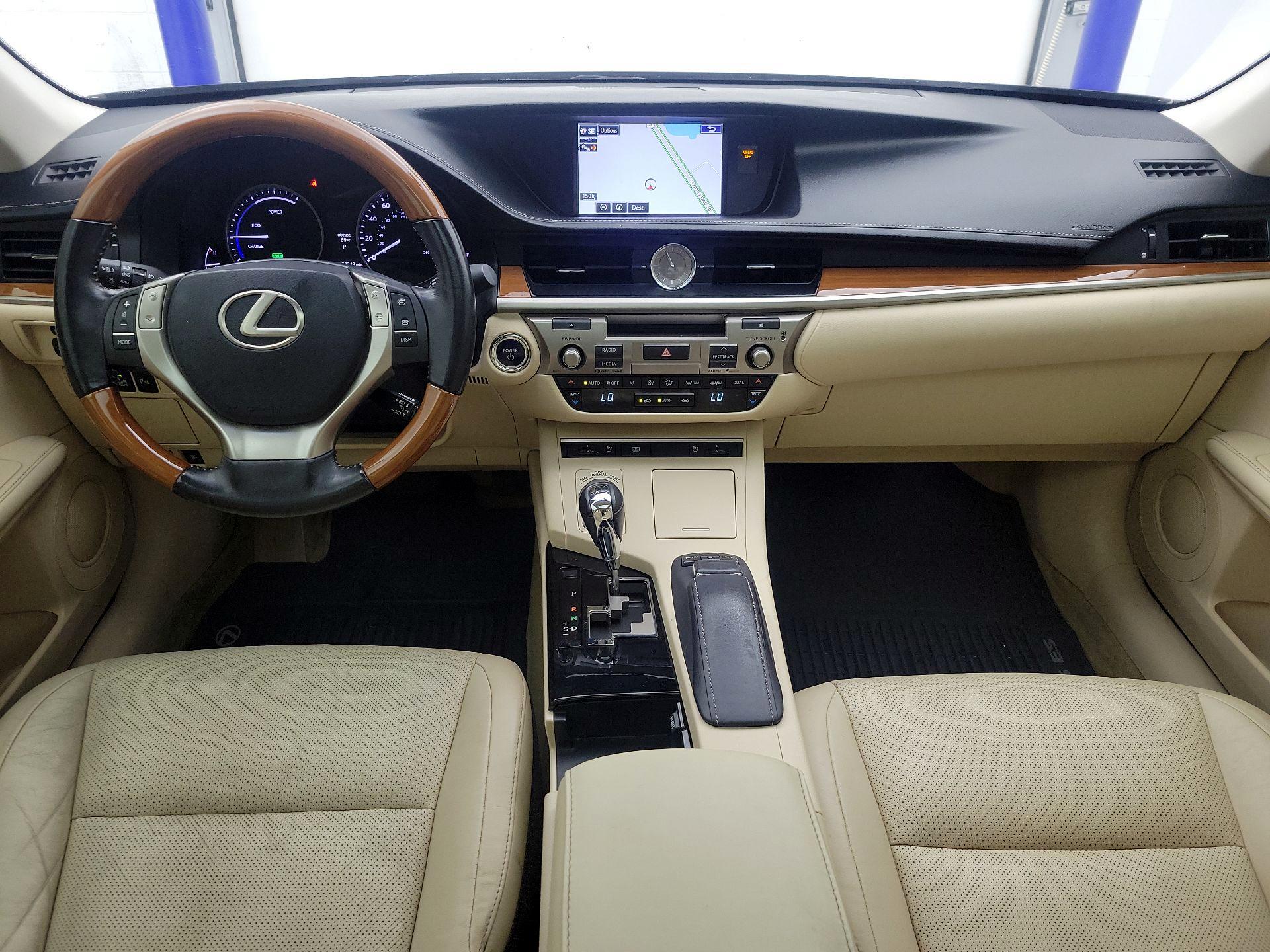 Thumbnail: 2015 Lexus ES - 9