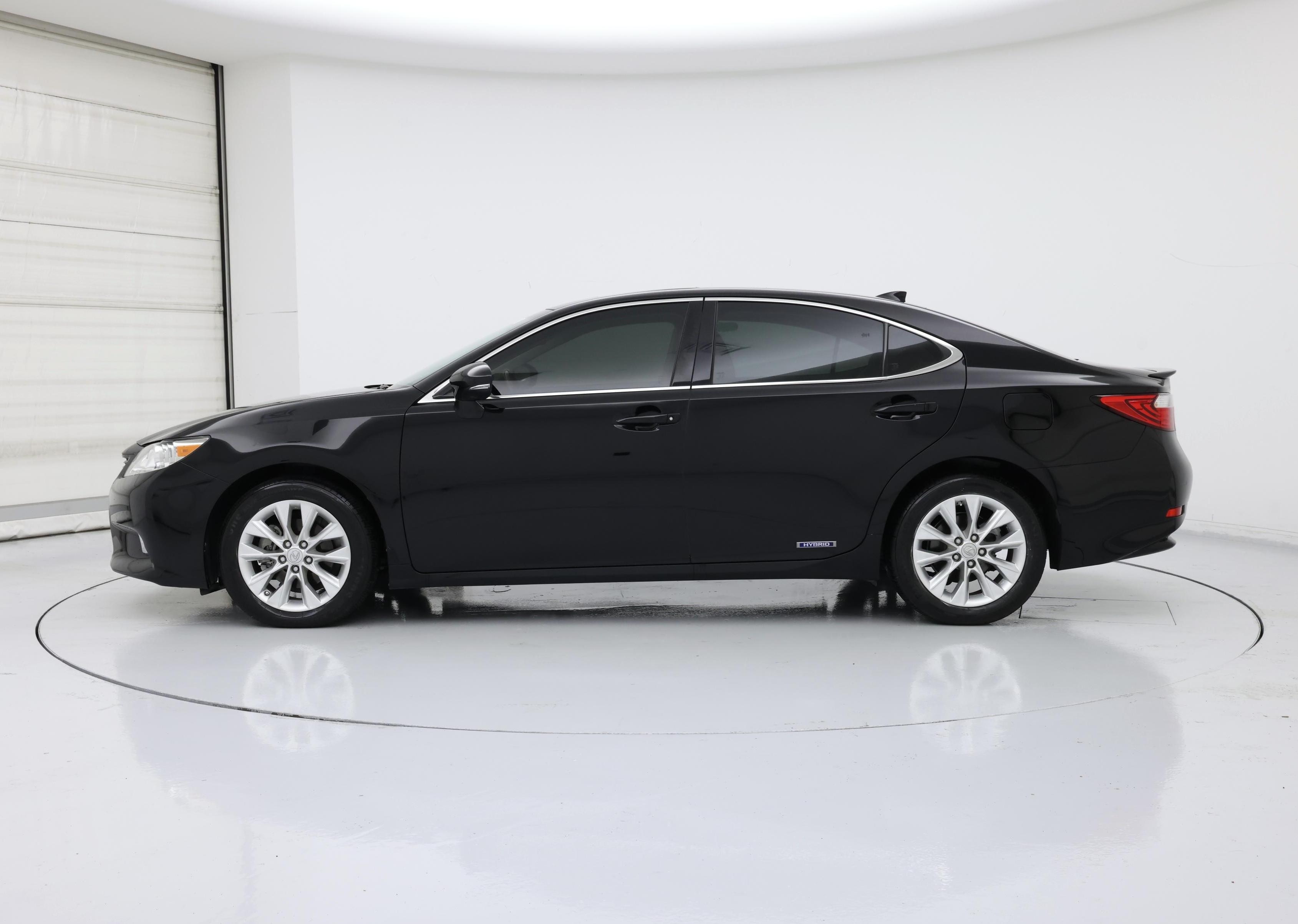 Thumbnail: 2015 Lexus ES - 3