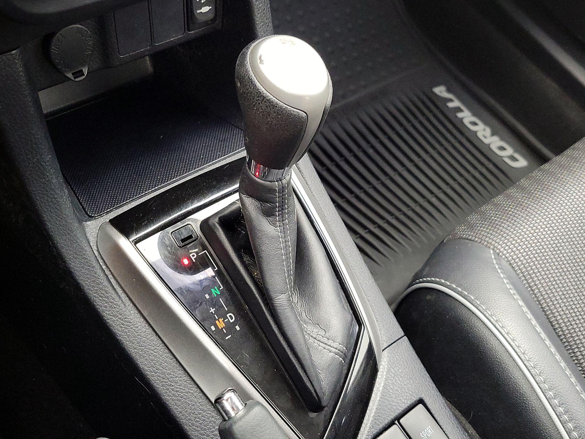 Thumbnail: 2016 Toyota Corolla - 17