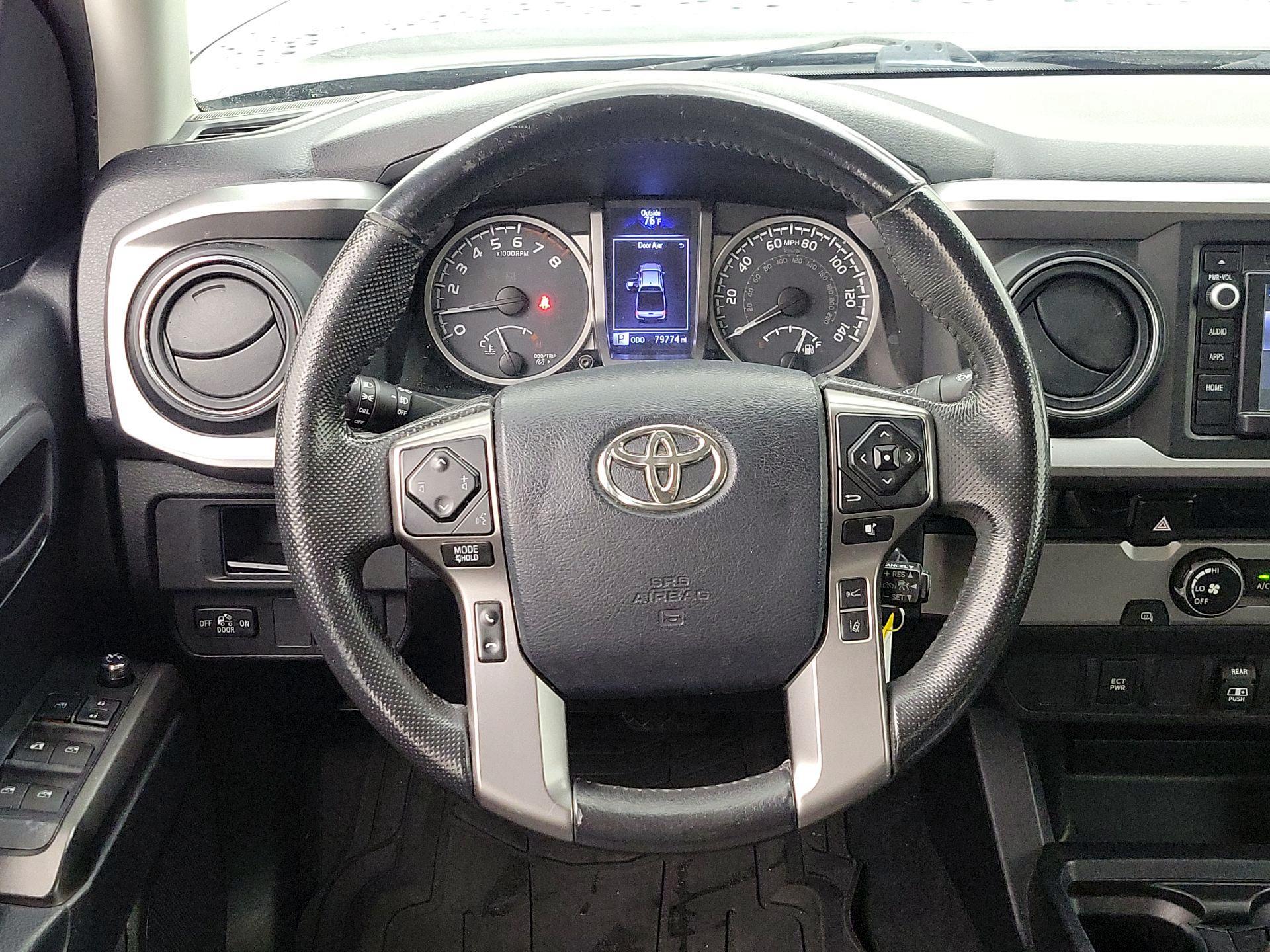 Thumbnail: 2018 Toyota Tacoma - 10