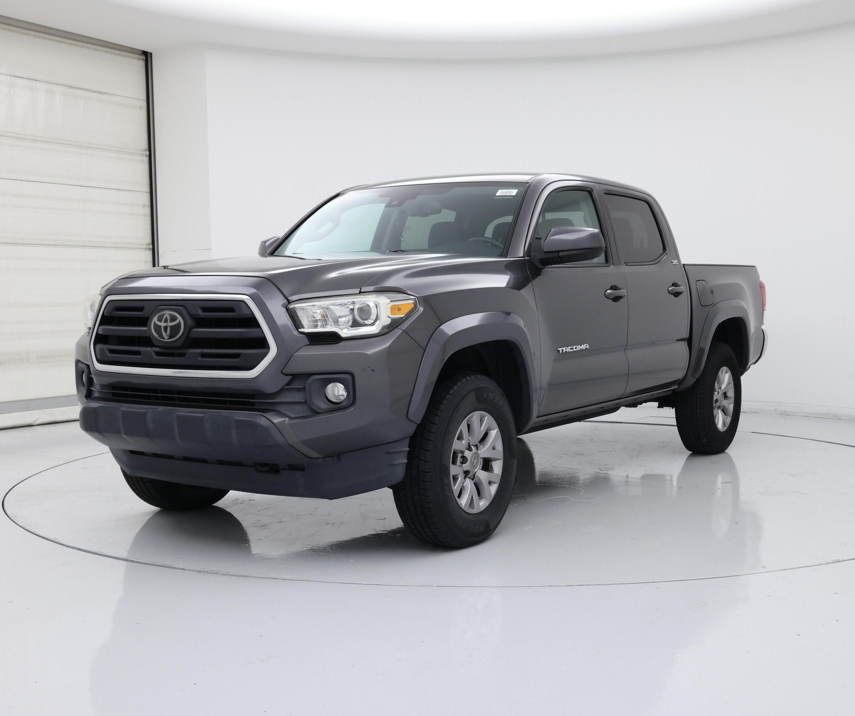 Thumbnail: 2018 Toyota Tacoma - 4