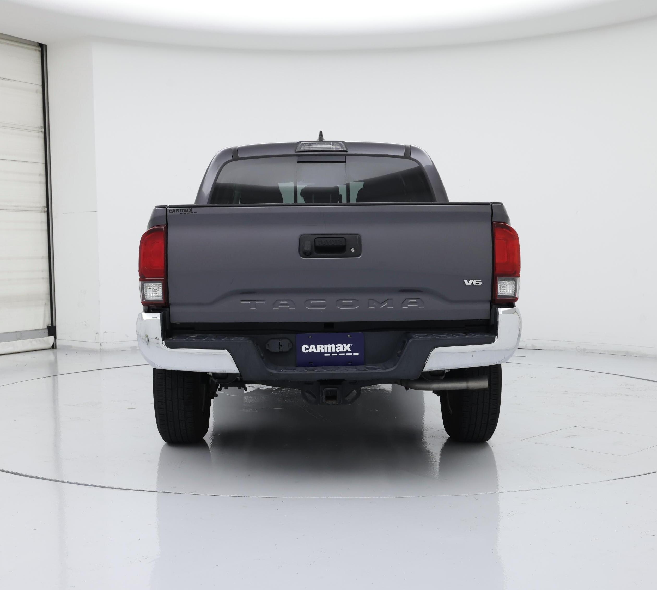 Thumbnail: 2018 Toyota Tacoma - 6