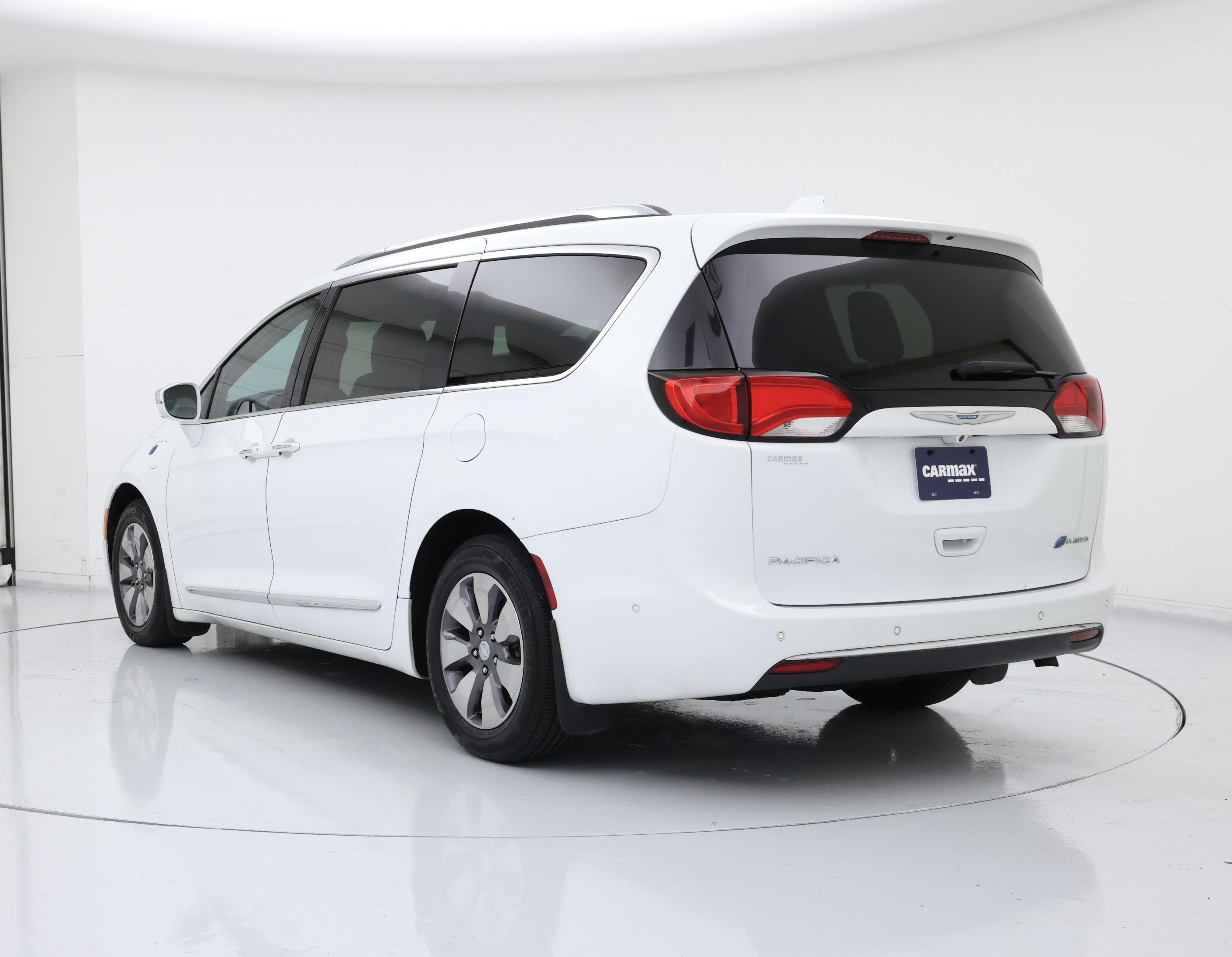 Thumbnail: 2018 Chrysler Pacifica - 2