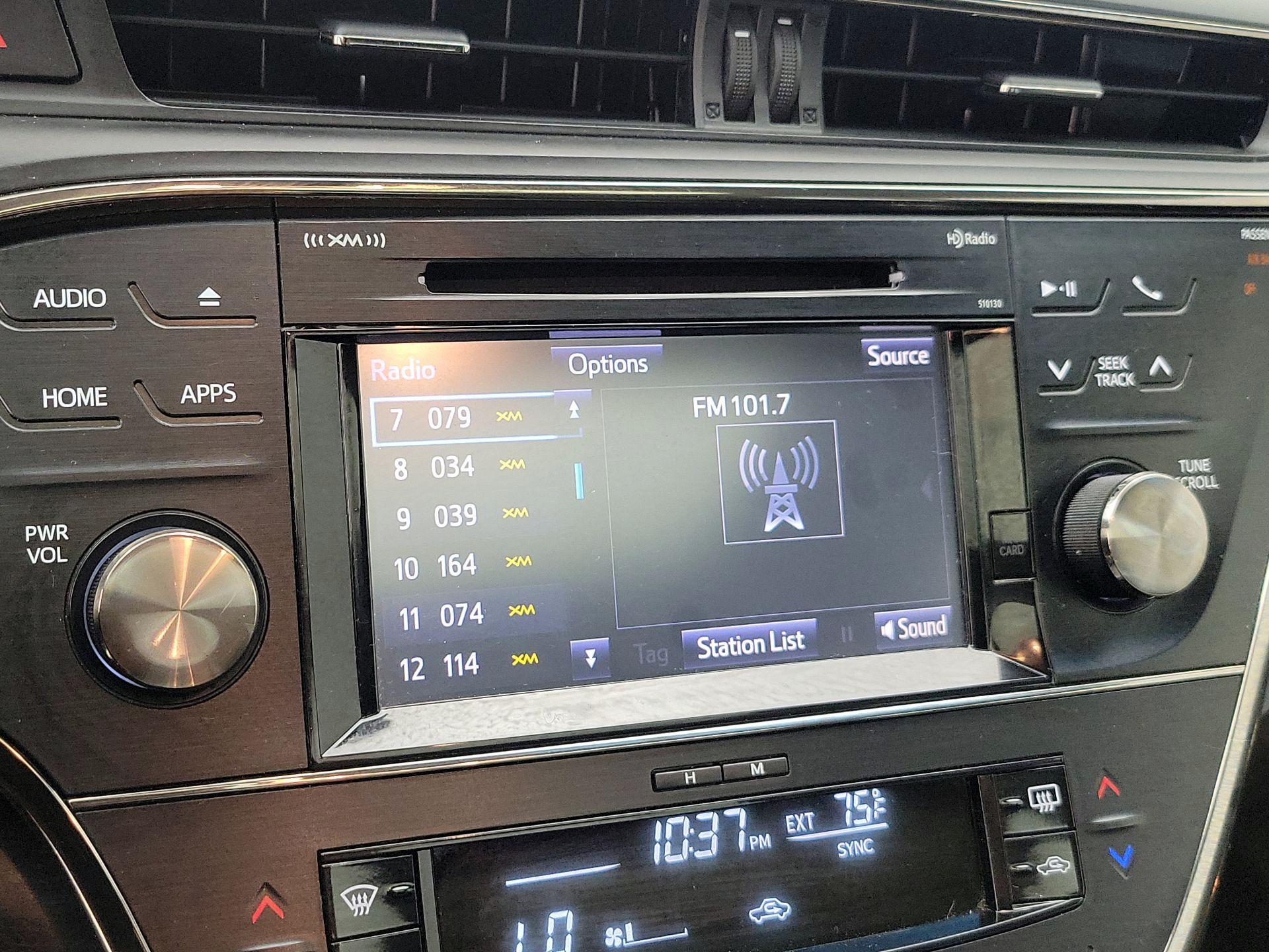 Thumbnail: 2016 Toyota Avalon - 16