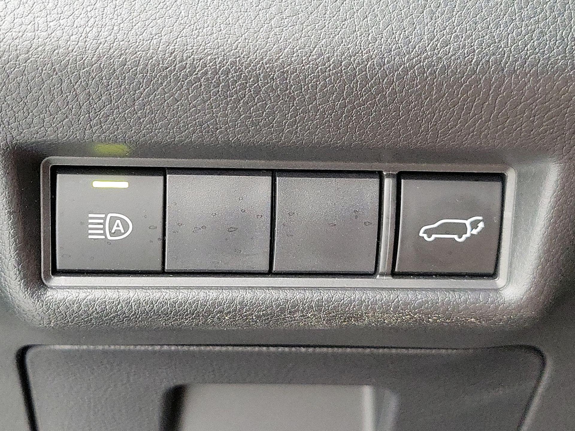 Thumbnail: 2025 Toyota Highlander - 13