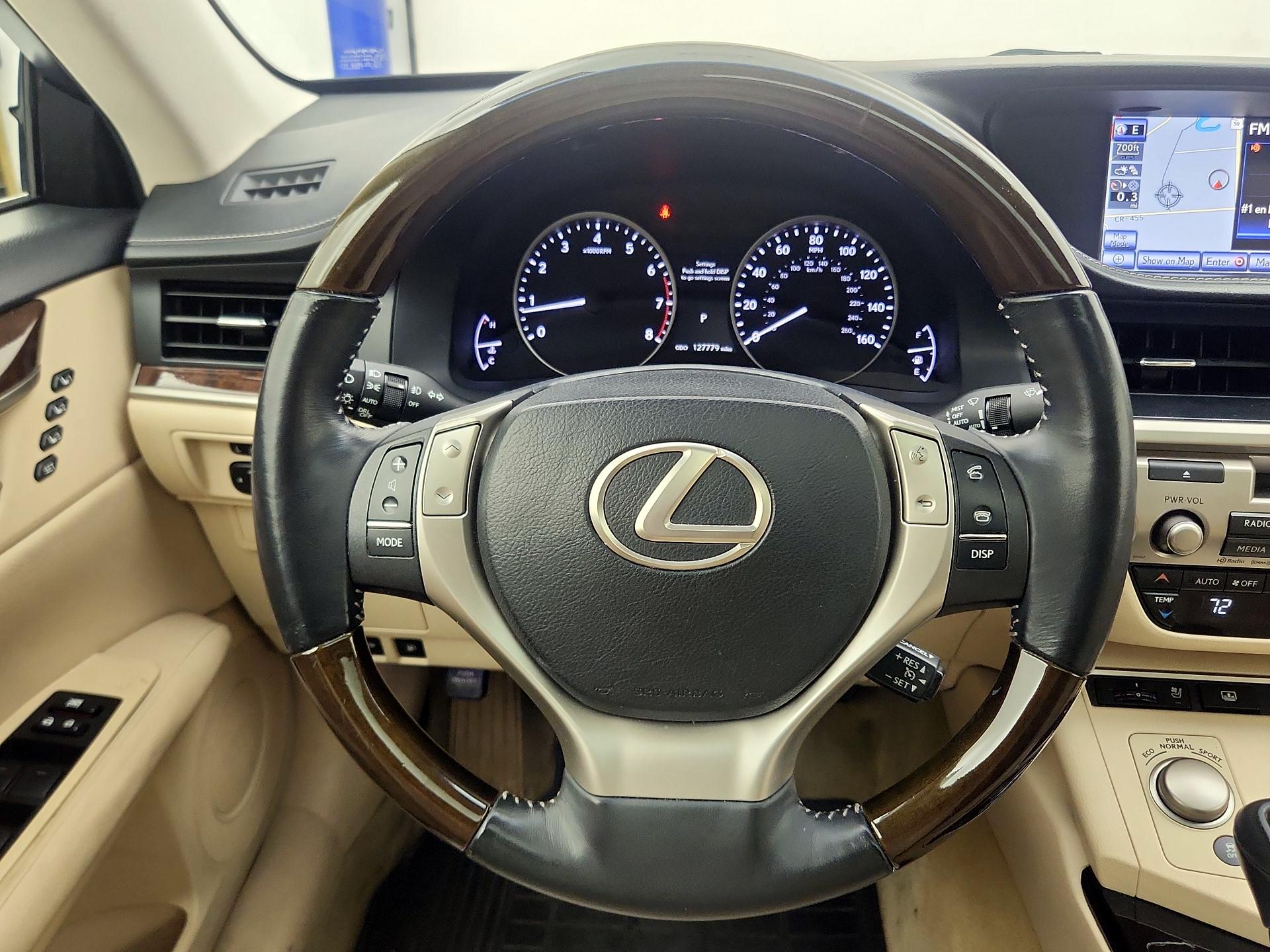Thumbnail: 2014 Lexus ES - 10