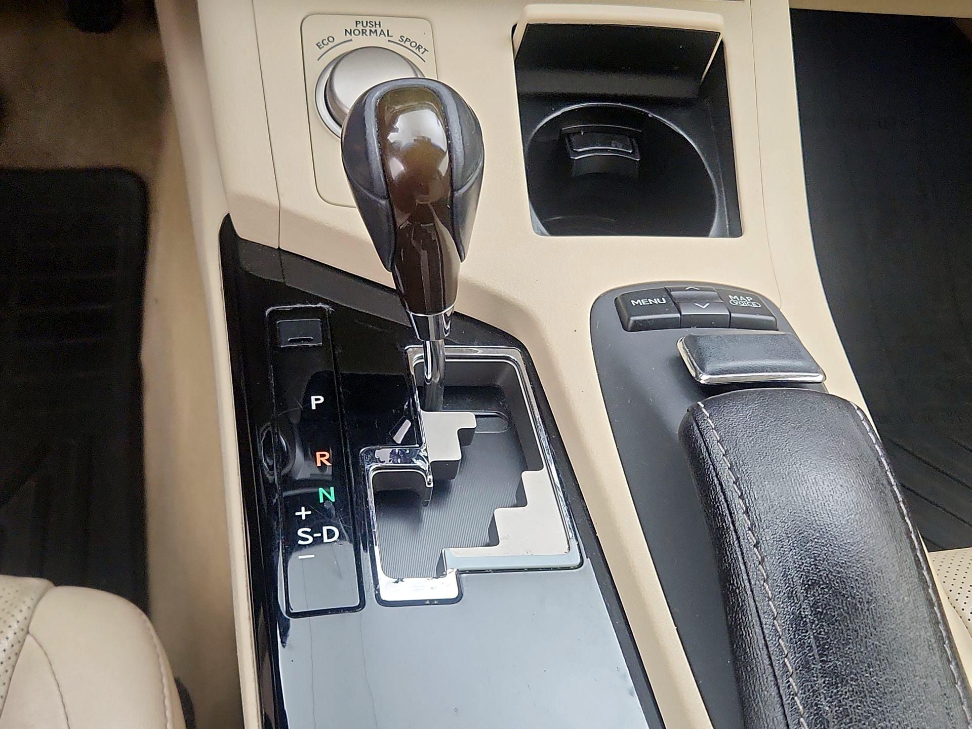 Thumbnail: 2014 Lexus ES - 18