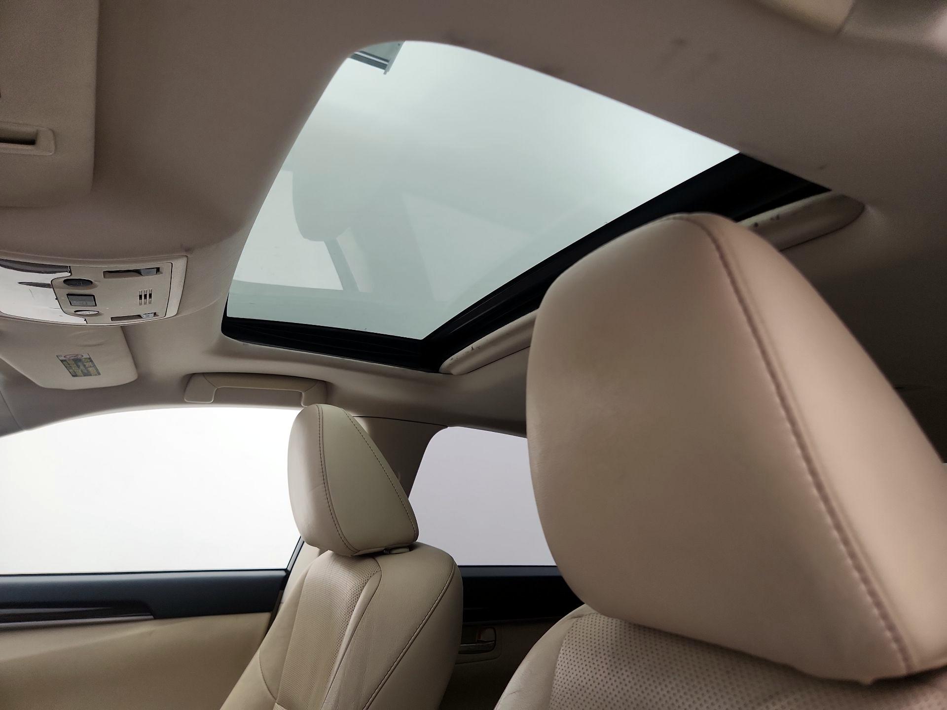 Thumbnail: 2014 Lexus ES - 20